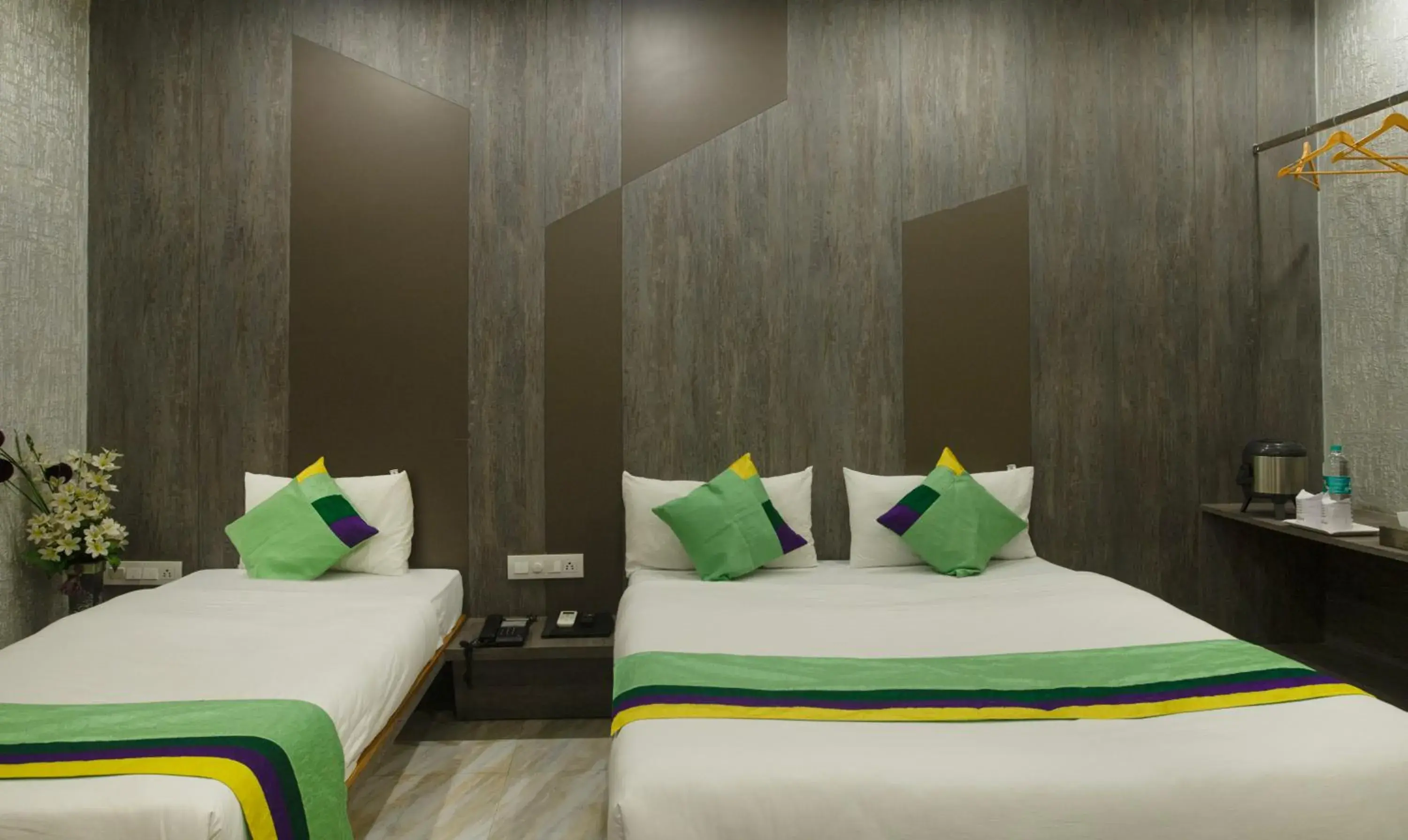 Deluxe Double Room - single occupancy in Treebo Urban, 1 Km From Railway Station Deluxe Double Room - single occupancy in Treebo Urban, 1 Km From Railway Station