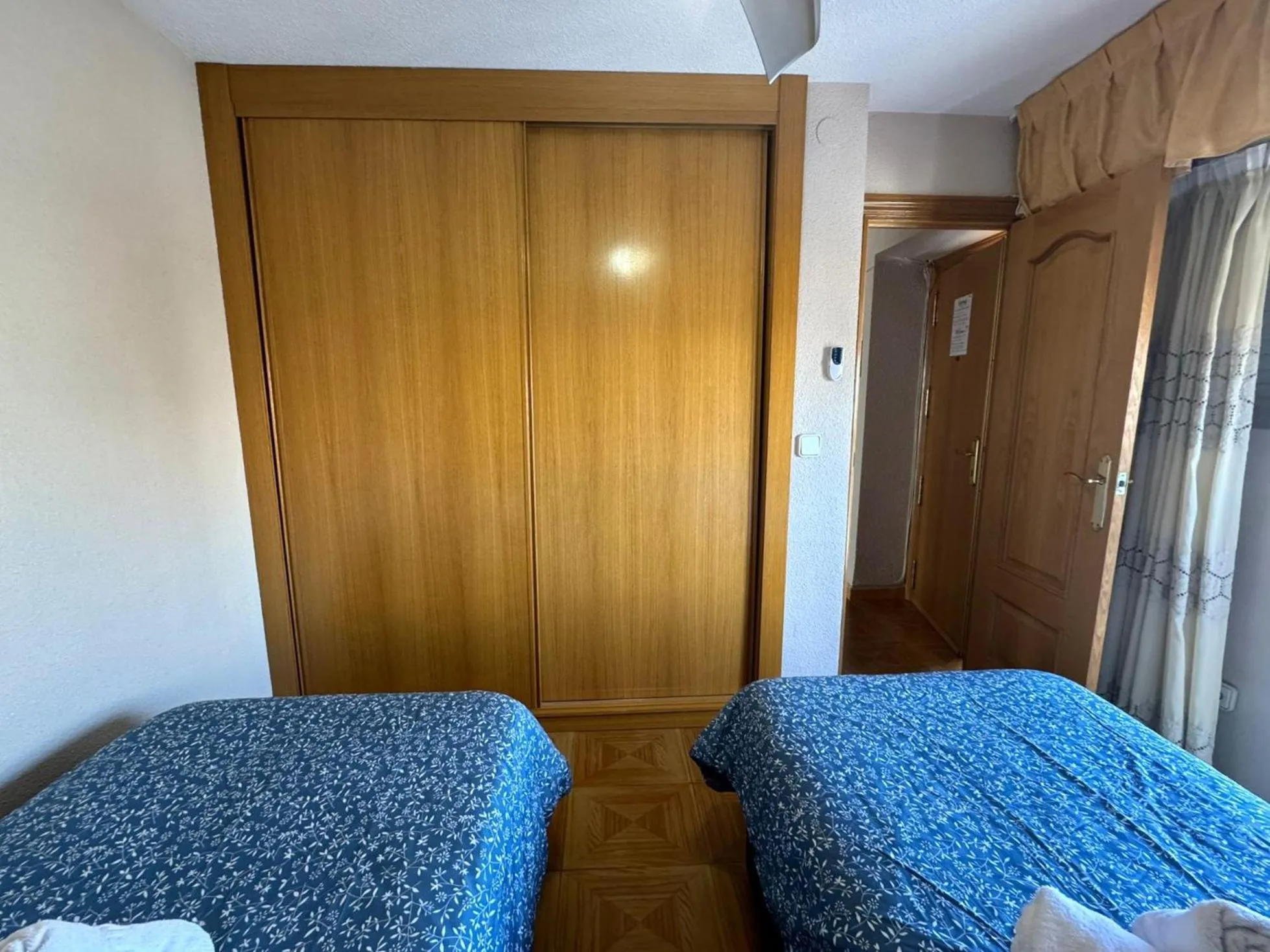 Bedroom, Bed in Las Damas