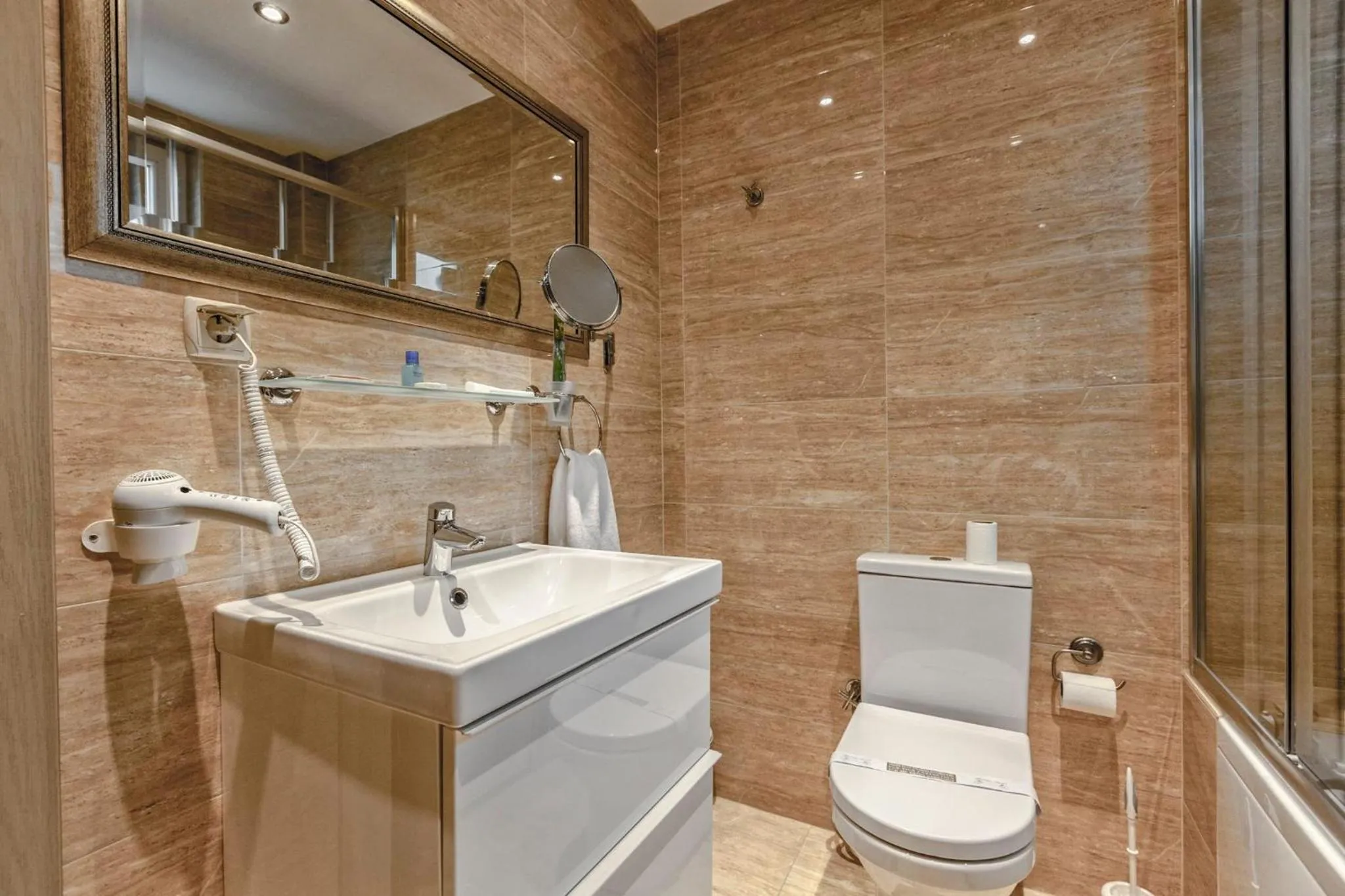 Bathroom in deniz otel