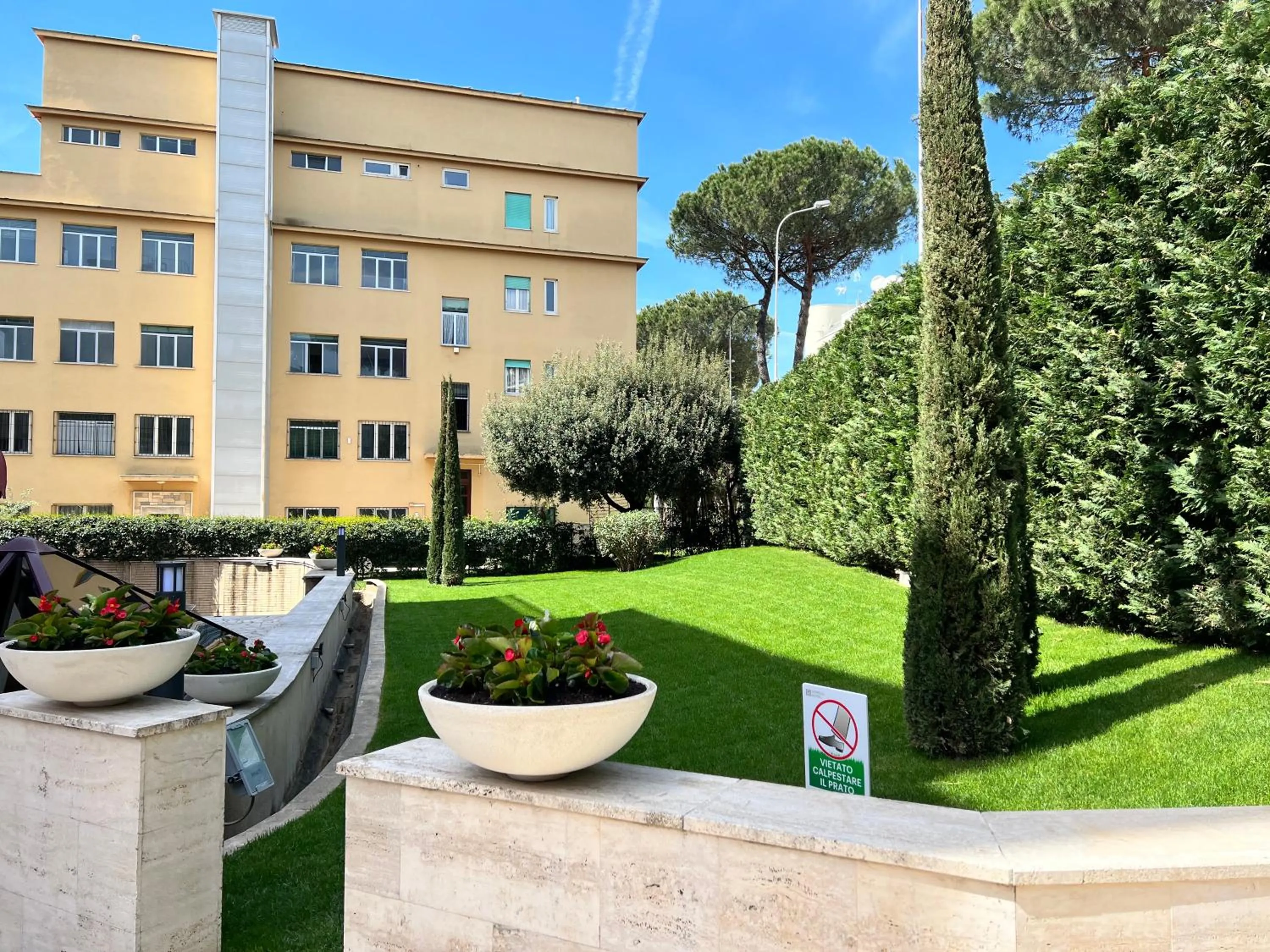 Garden in Gemelli Hotel