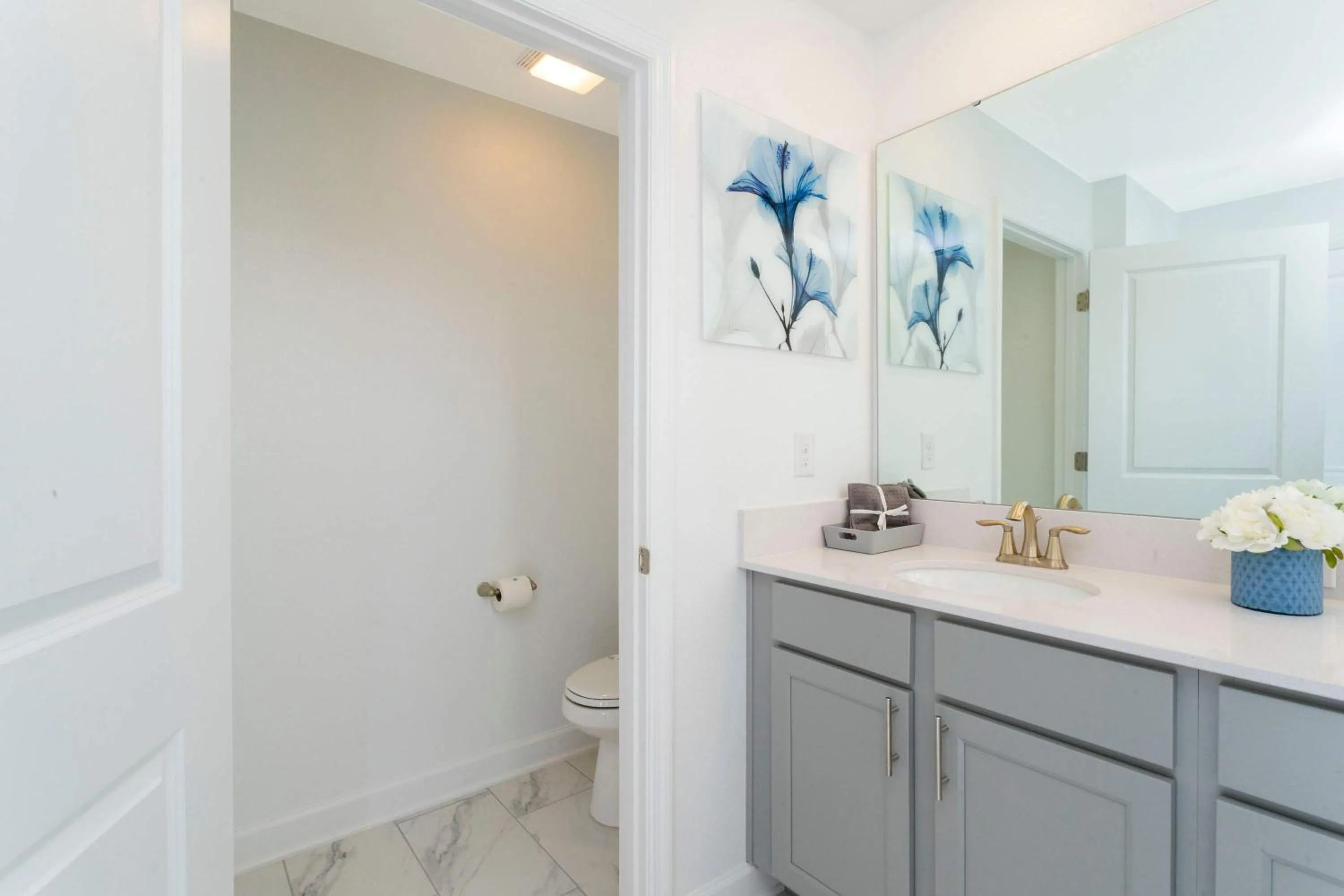 Splendid 4 Bd w/ Pool Close to Disney @ Champions Gate 1006