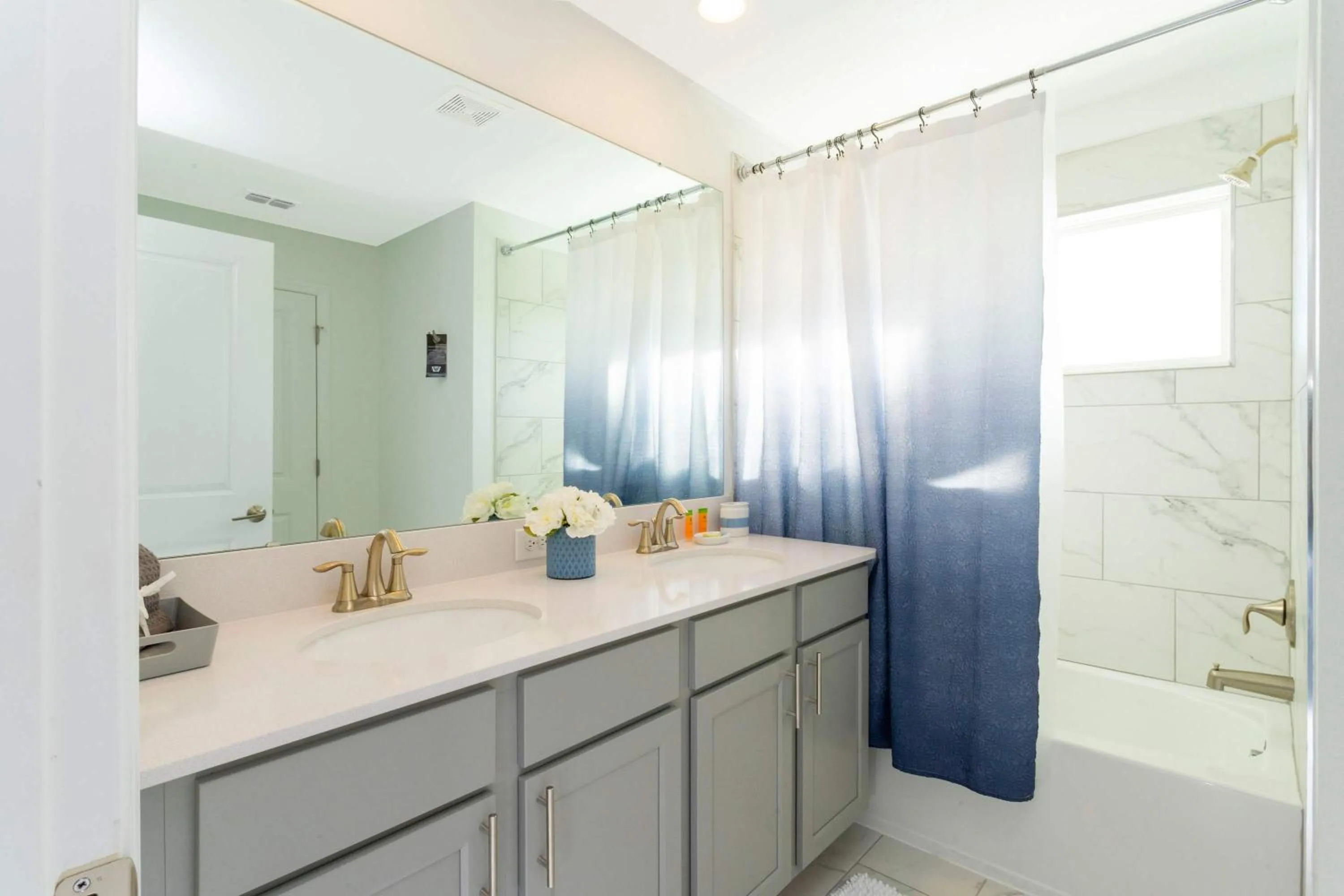 Splendid 4 Bd w/ Pool Close to Disney @ Champions Gate 1006