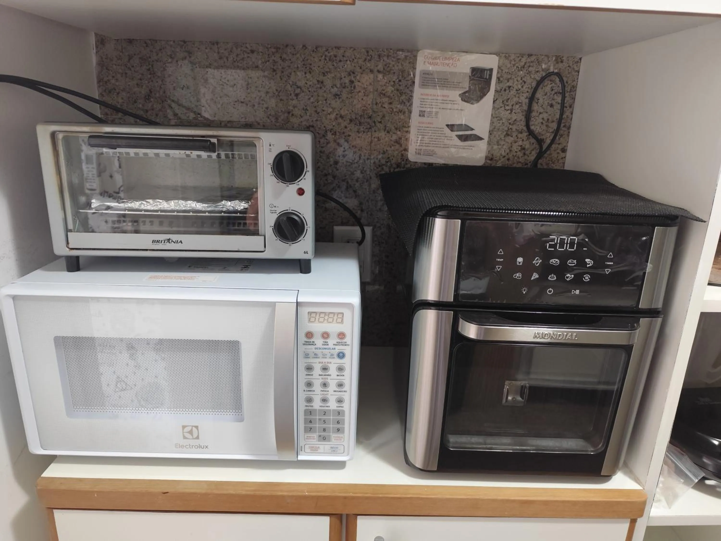 microwave in Apartamento Aquaville Pé na areia e Água coco