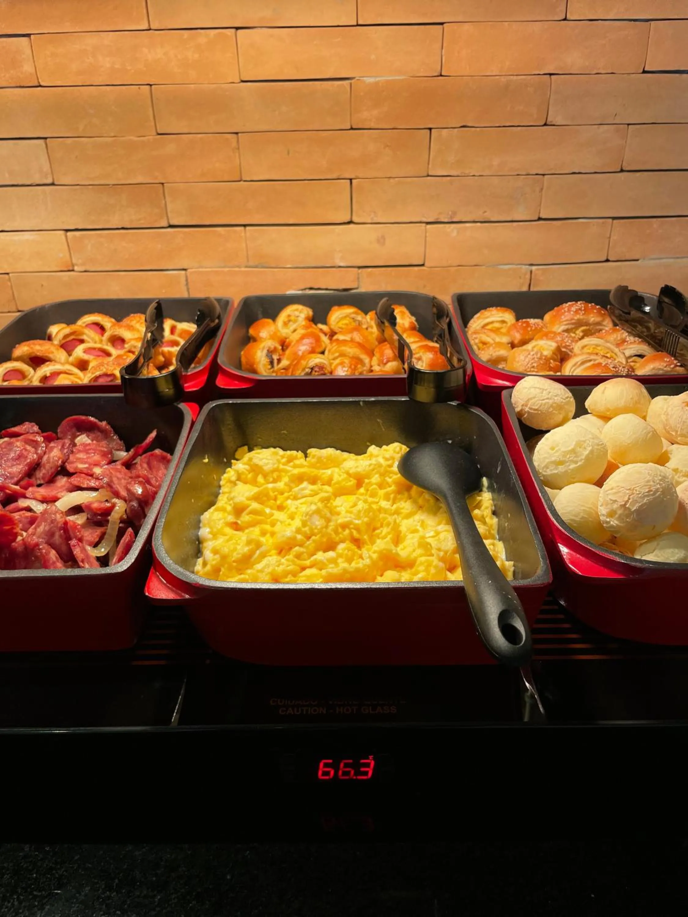 Breakfast in Saint Patrick Grand Hotel