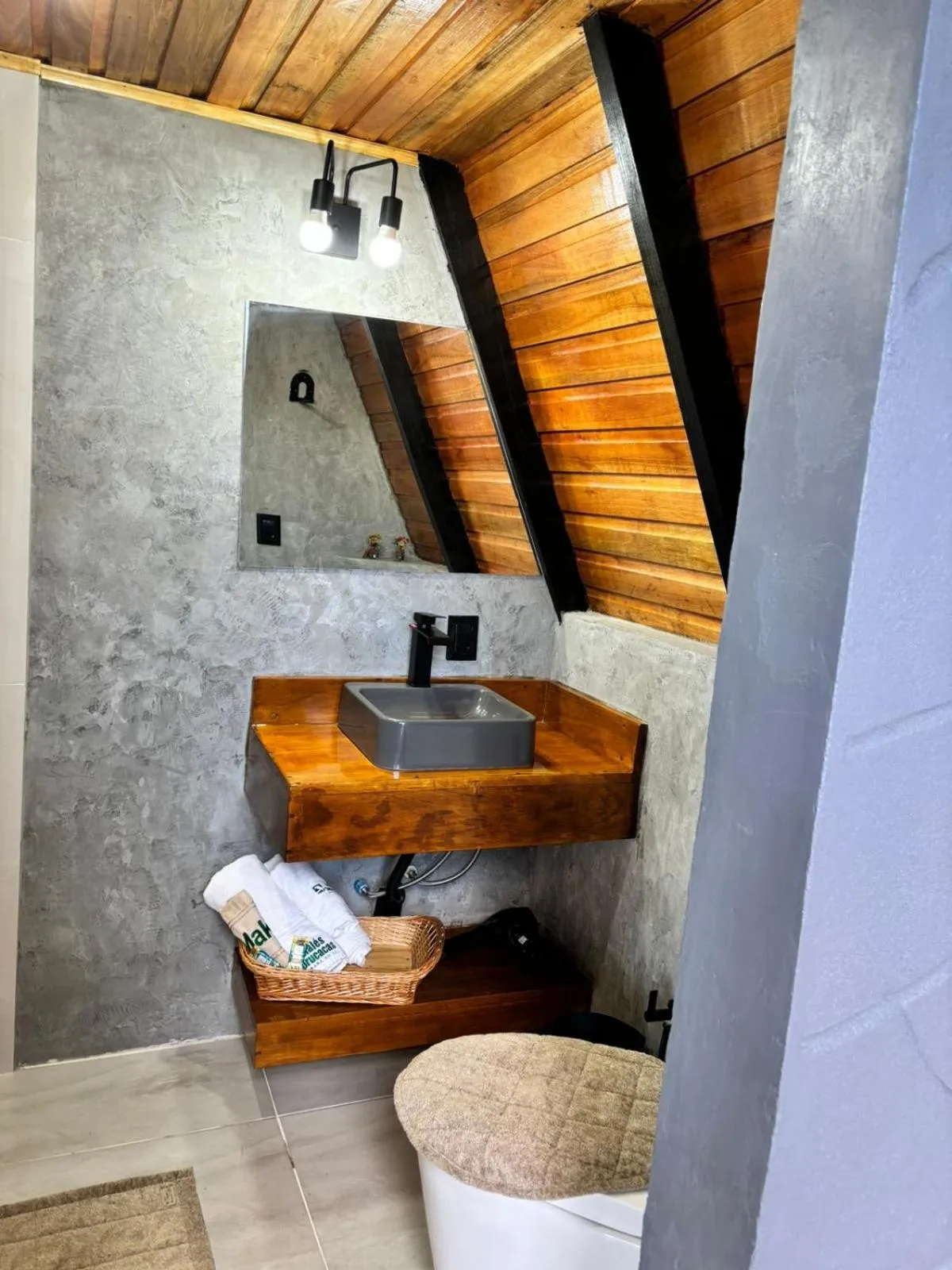 Bathroom in Chalés Corucacas