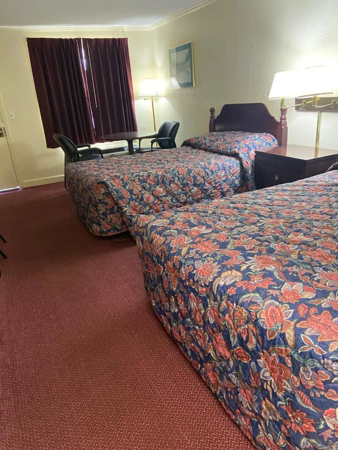 Photo of the whole room, Bed in Corbin Inn Photo of the whole room, Bed in Corbin Inn