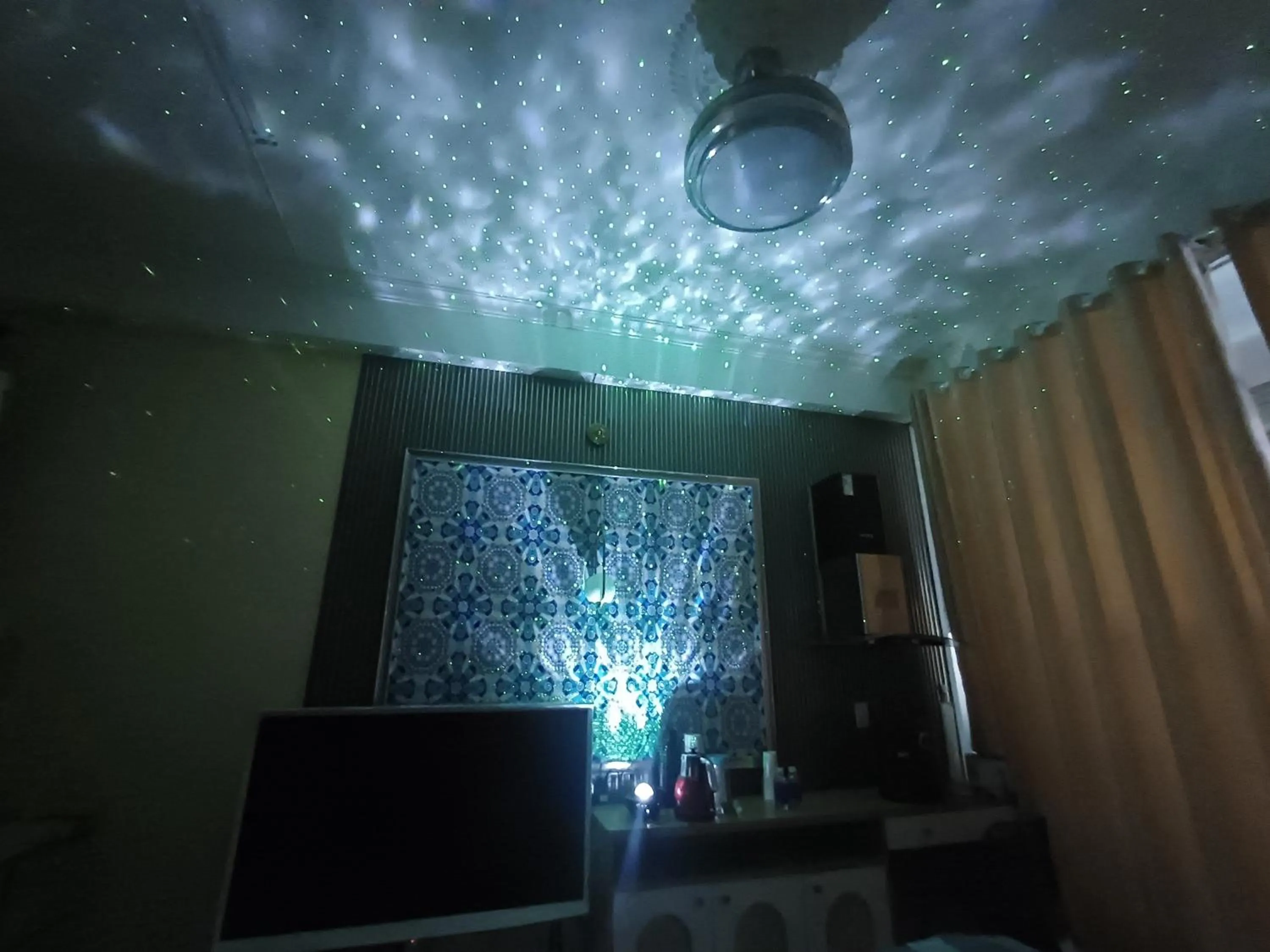 TV and multimedia in Homestay Hostel Apartment Minh Lộc