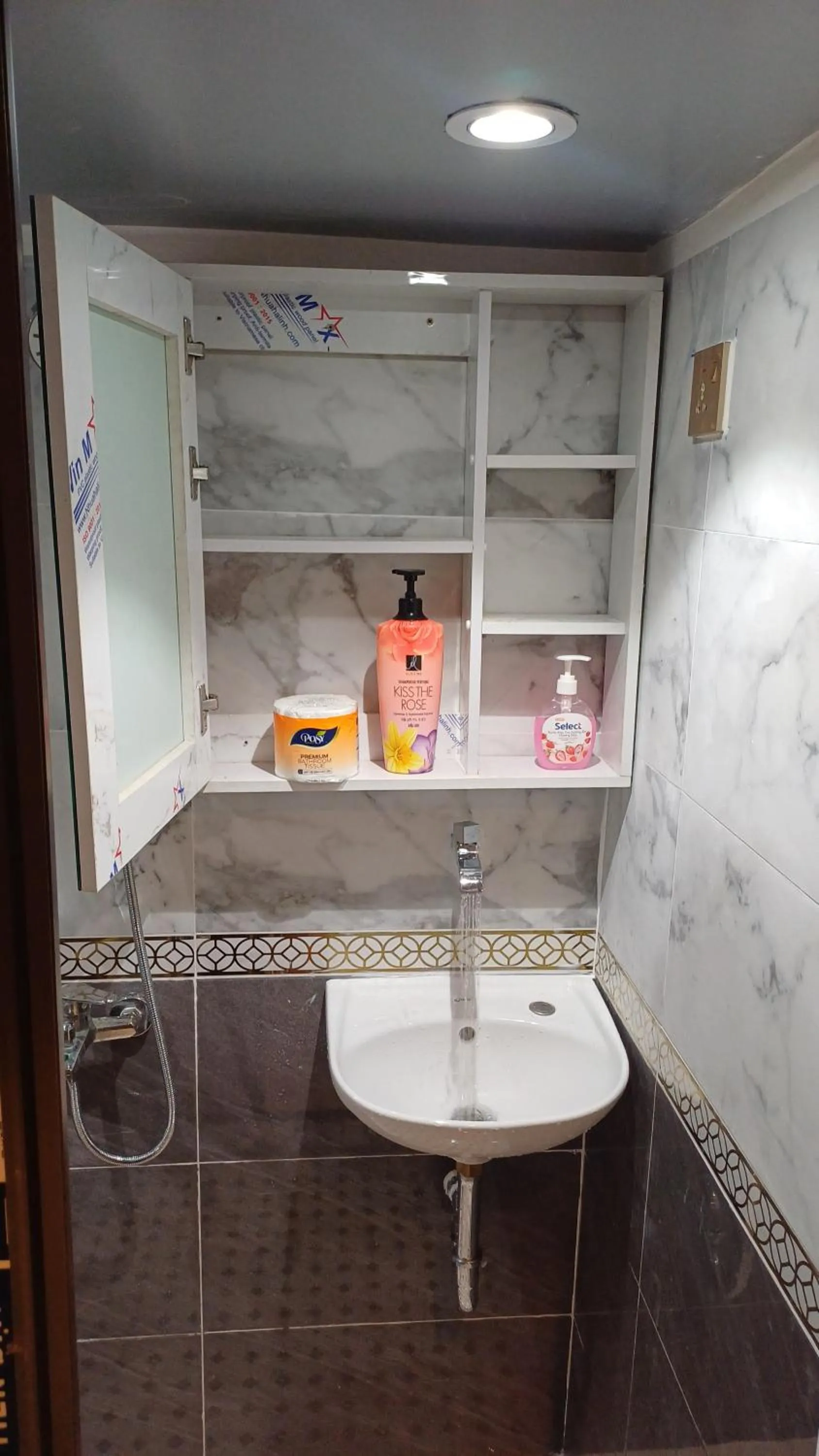 Bathroom in Homestay Hostel Apartment Minh Lộc
