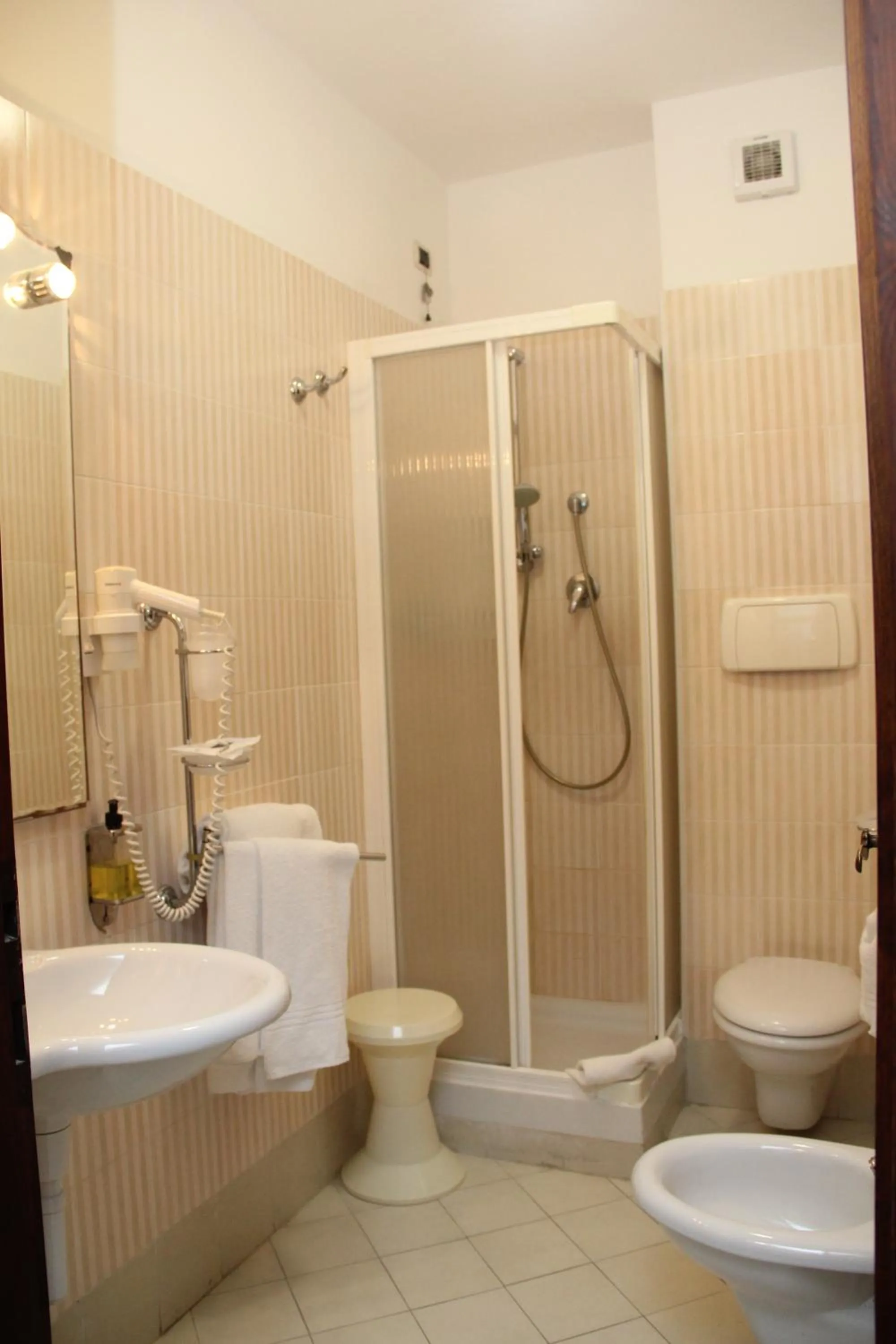 Bathroom in Hotel Geranio Rosso