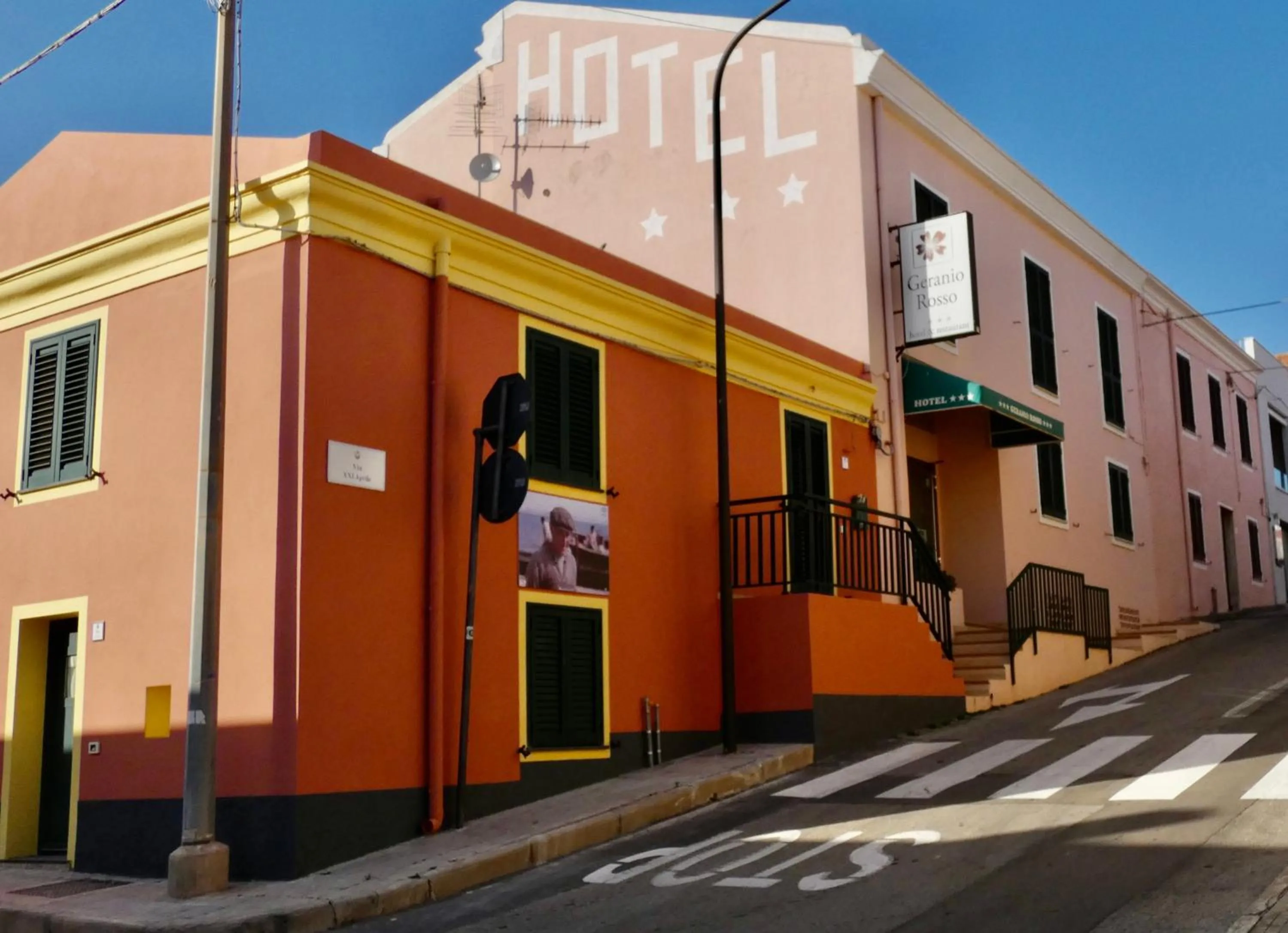 Property building in Hotel Geranio Rosso