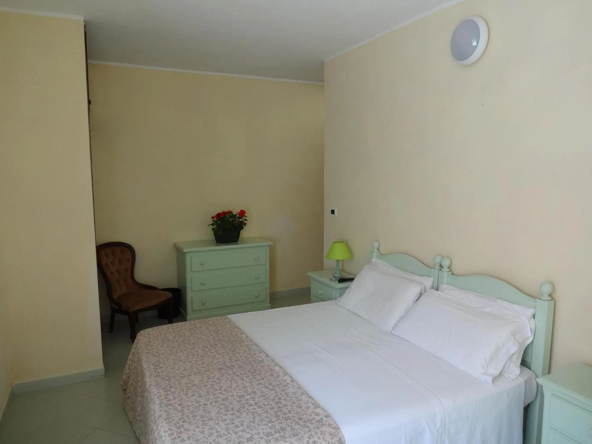 Bedroom, Bed in Hotel Geranio Rosso