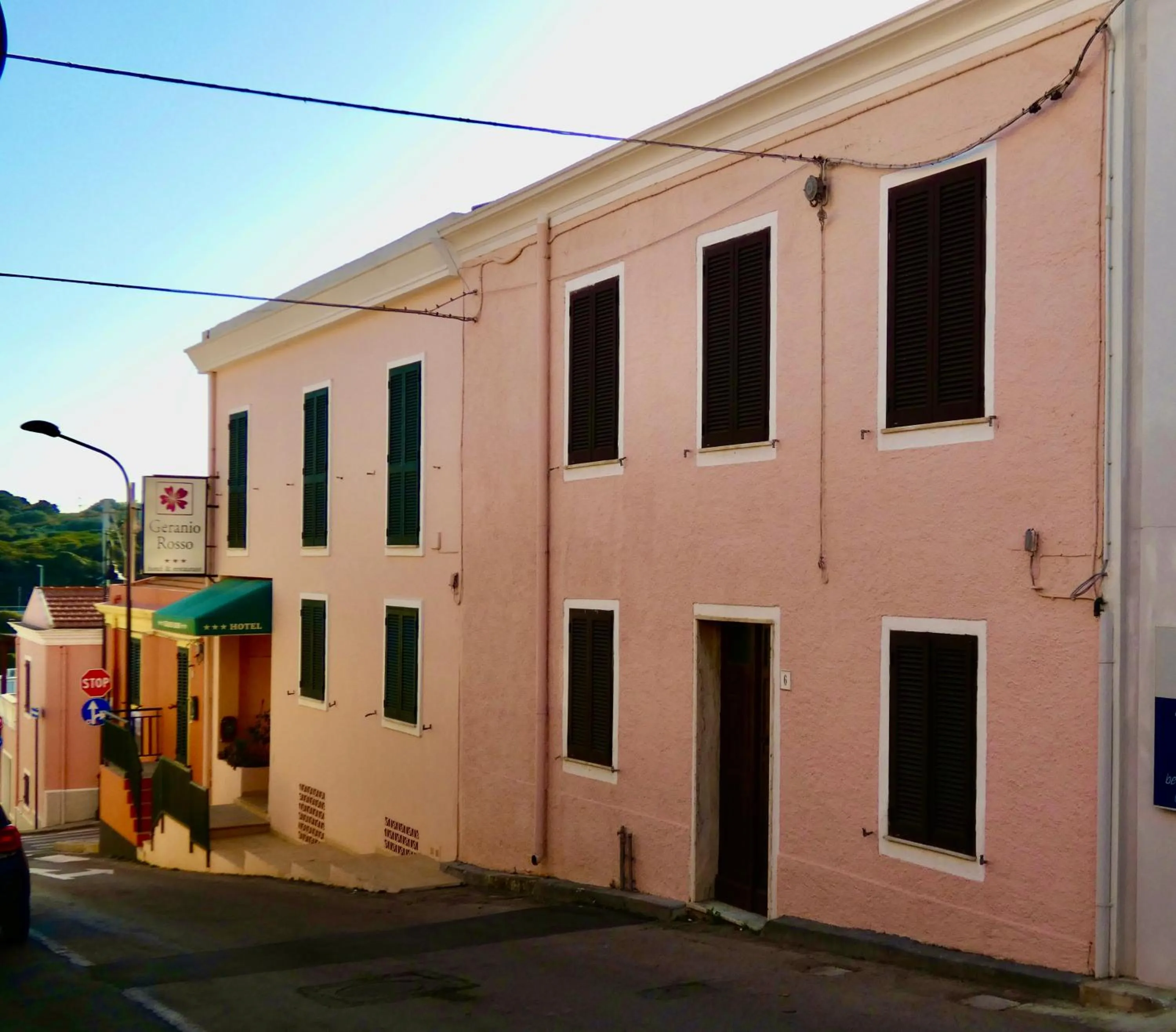 Property building in Hotel Geranio Rosso
