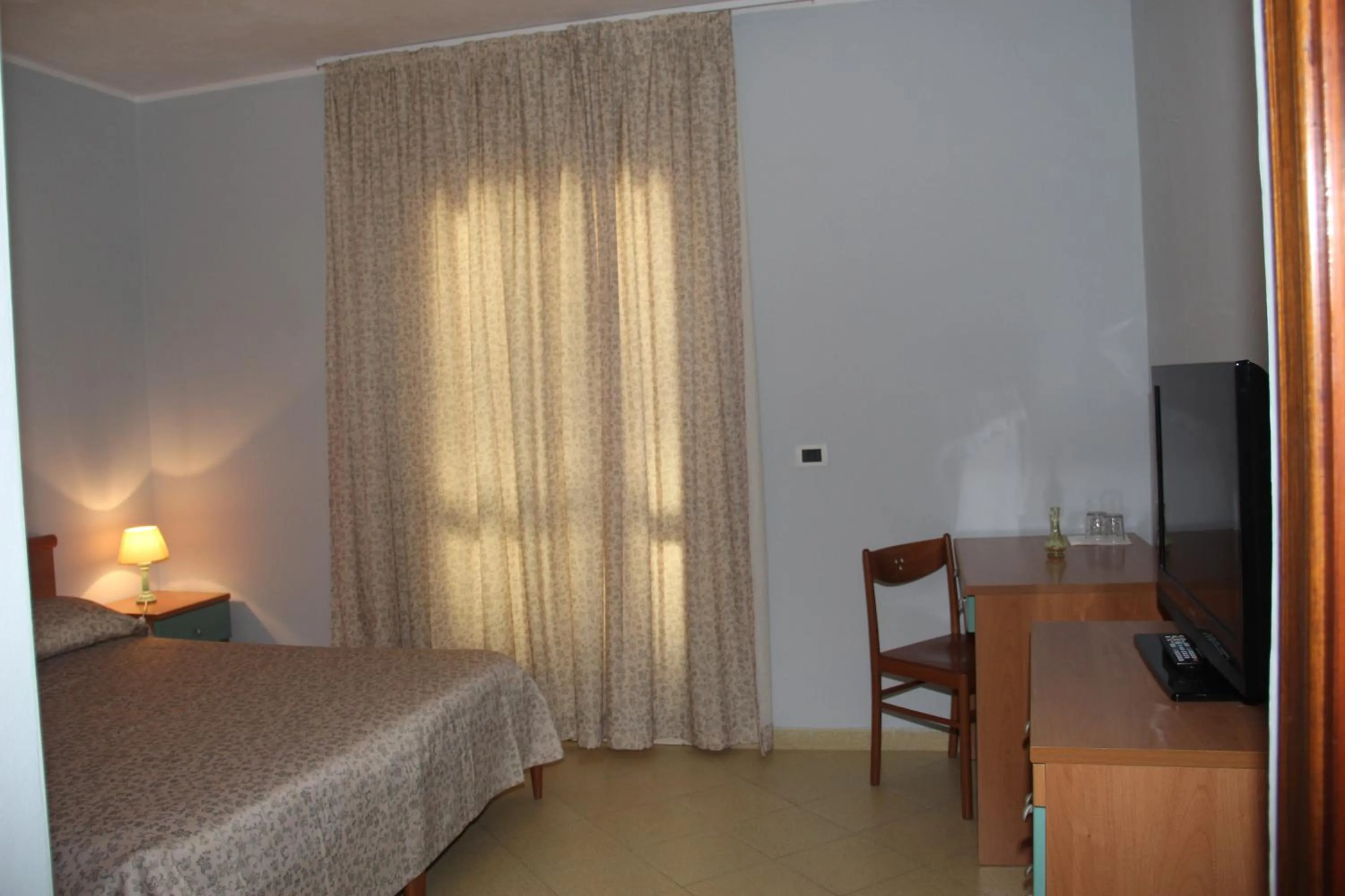Bedroom, Bed in Hotel Geranio Rosso