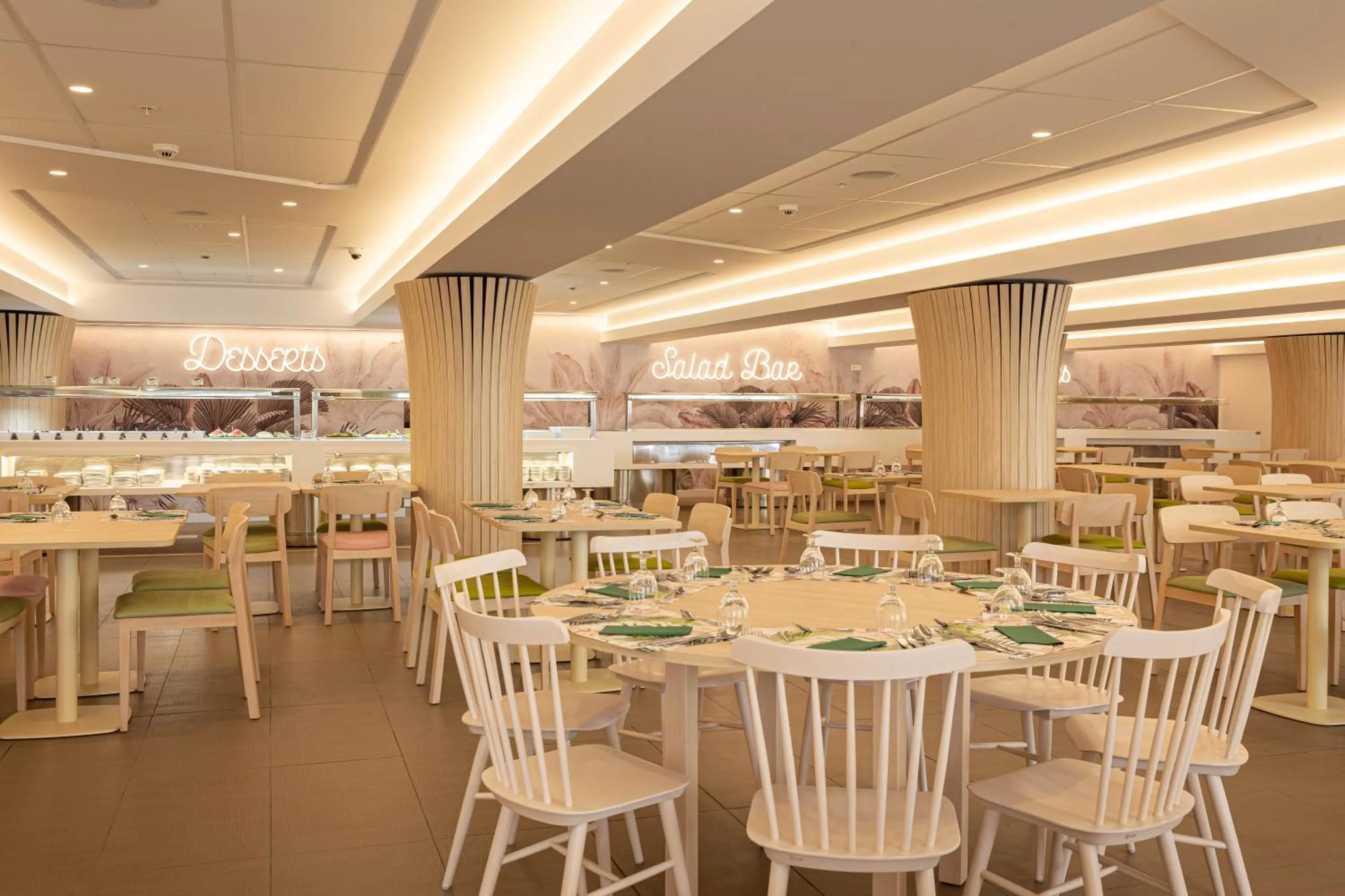 Restaurant/places to eat in Ambassador Playa I