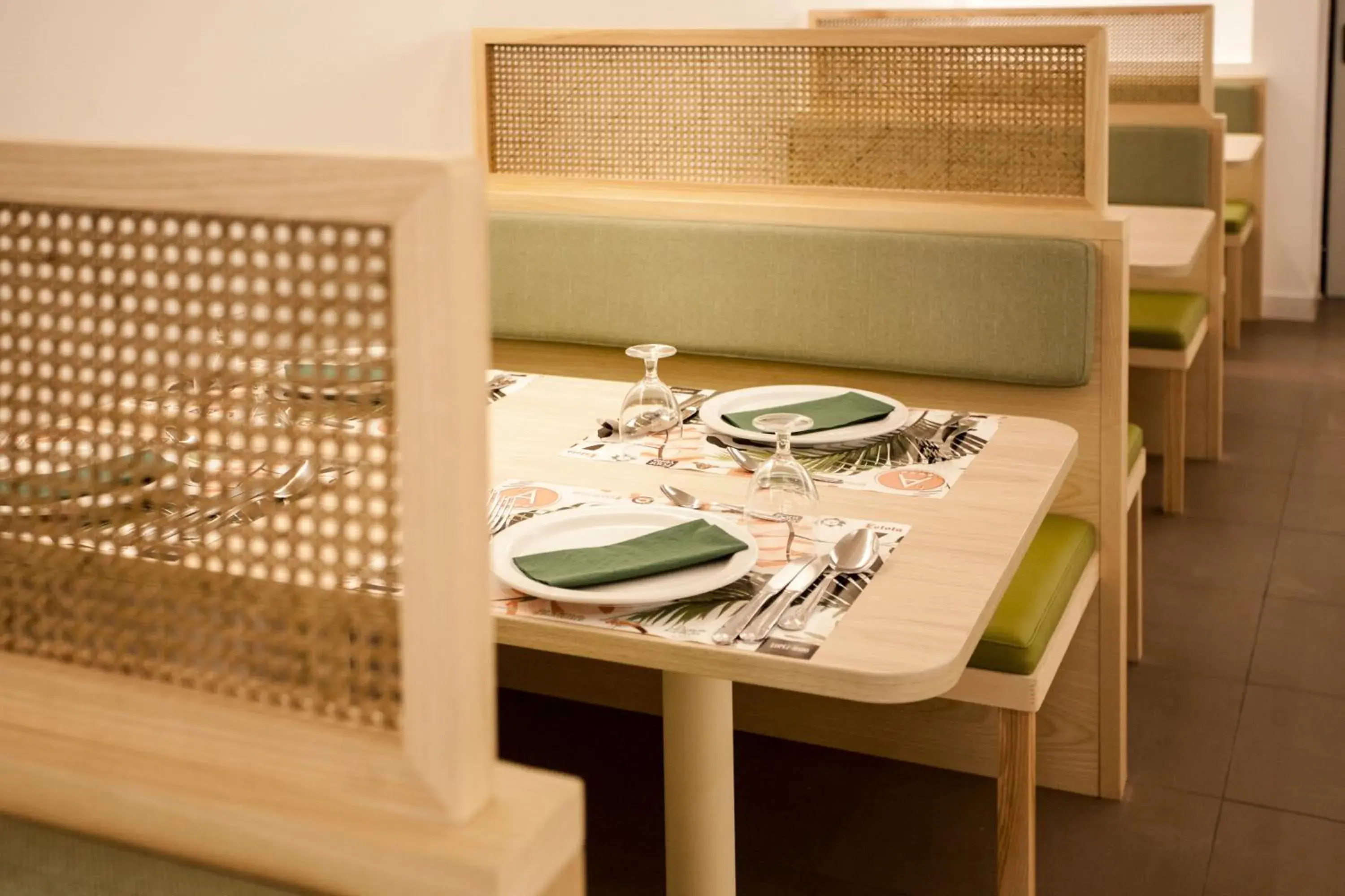 Restaurant/places to eat in Ambassador Playa I Restaurant/places to eat in Ambassador Playa I