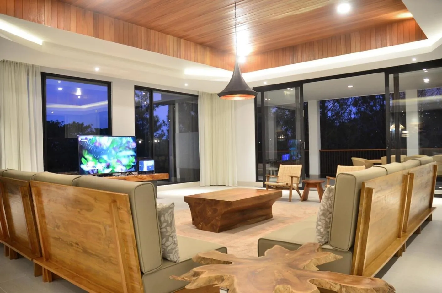 Communal lounge/ TV room in Atsuka Hill View Villa 8 bedrooms with a private heated swimming pool