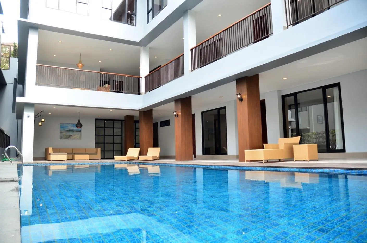 Swimming pool in Atsuka Hill View Villa 8 bedrooms with a private heated swimming pool