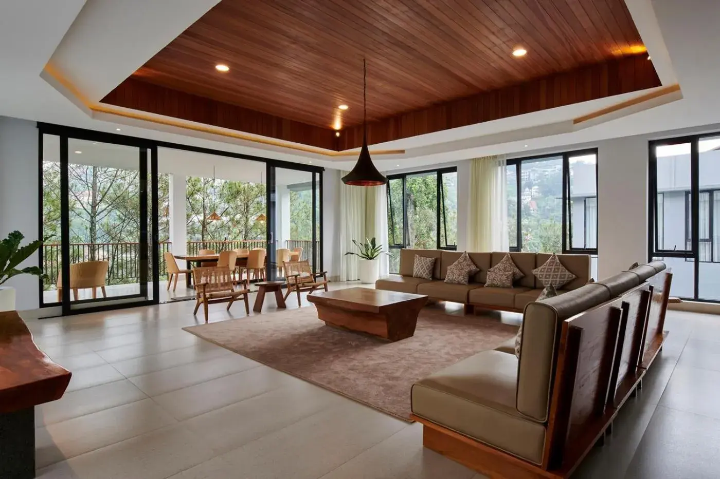 Atsuka Hill View Villa 8 bedrooms with a private heated swimming pool Atsuka Hill View Villa 8 bedrooms with a private heated swimming pool