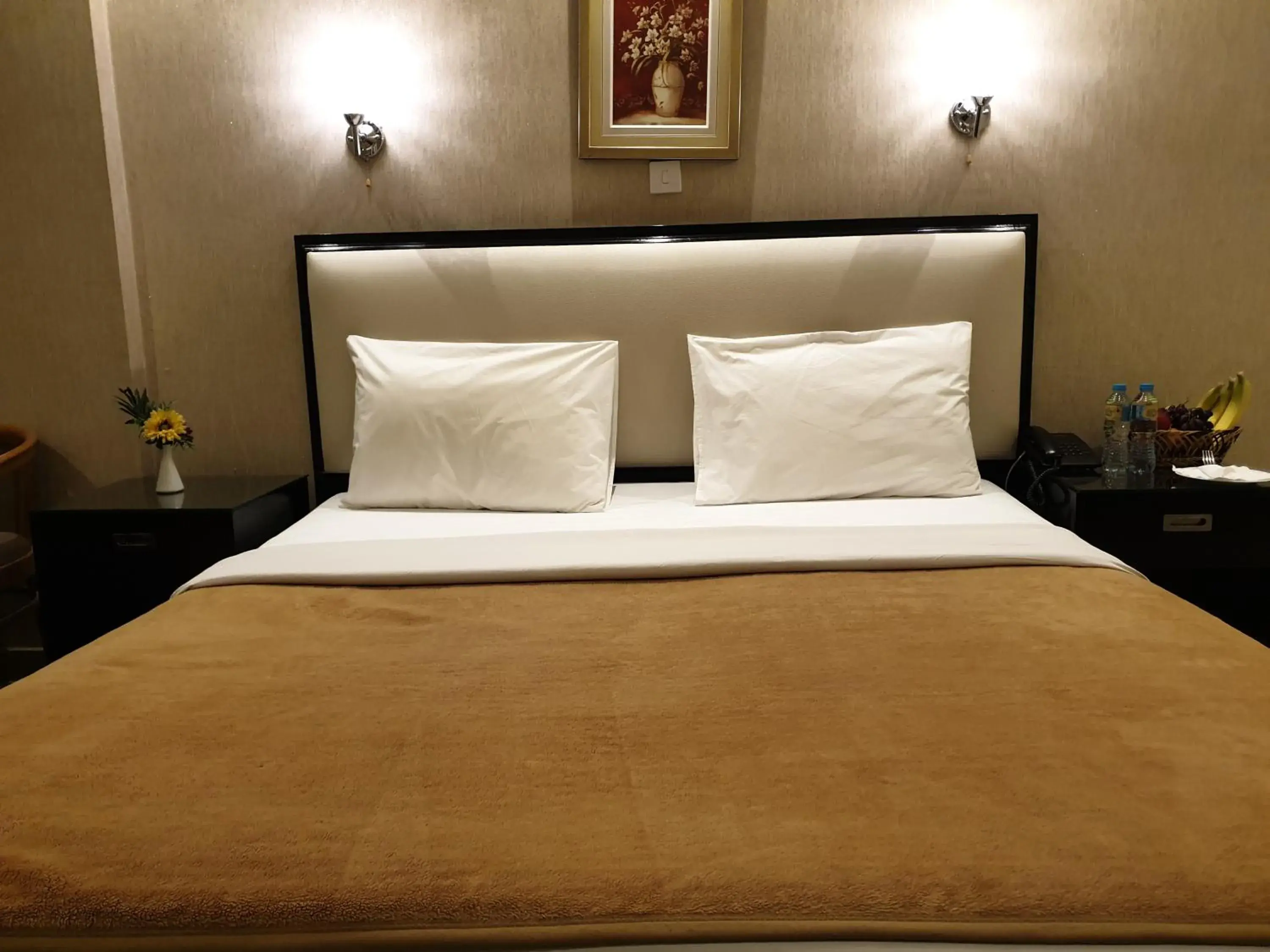 Bed in Palm Beach Hotel Bed in Palm Beach Hotel