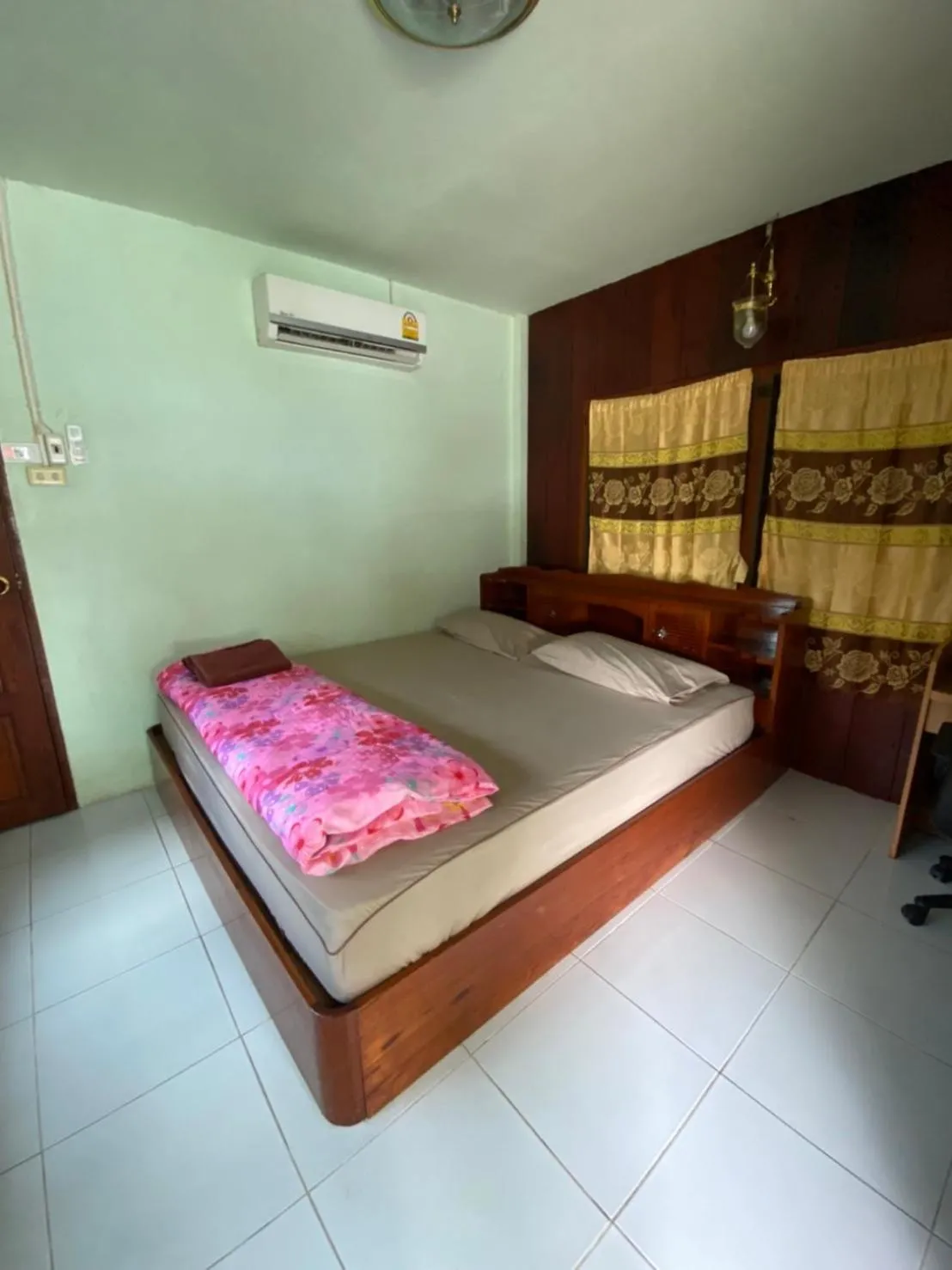 Bed in Peace of Love Pai