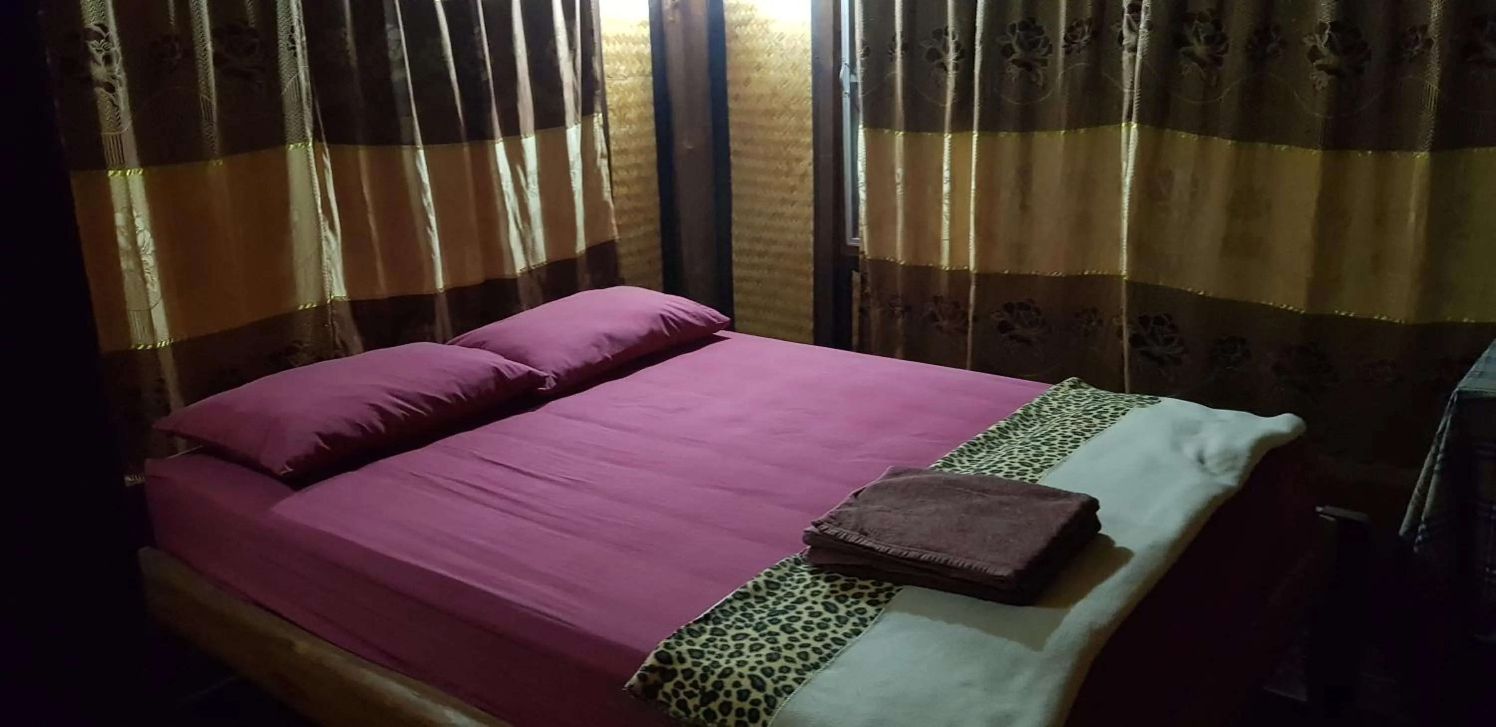 Bed in Peace of Love Pai