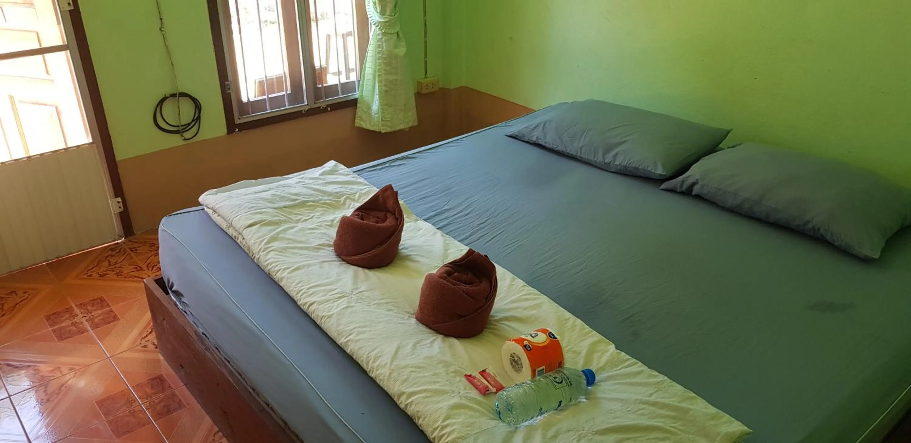 Bed in Peace of Love Pai
