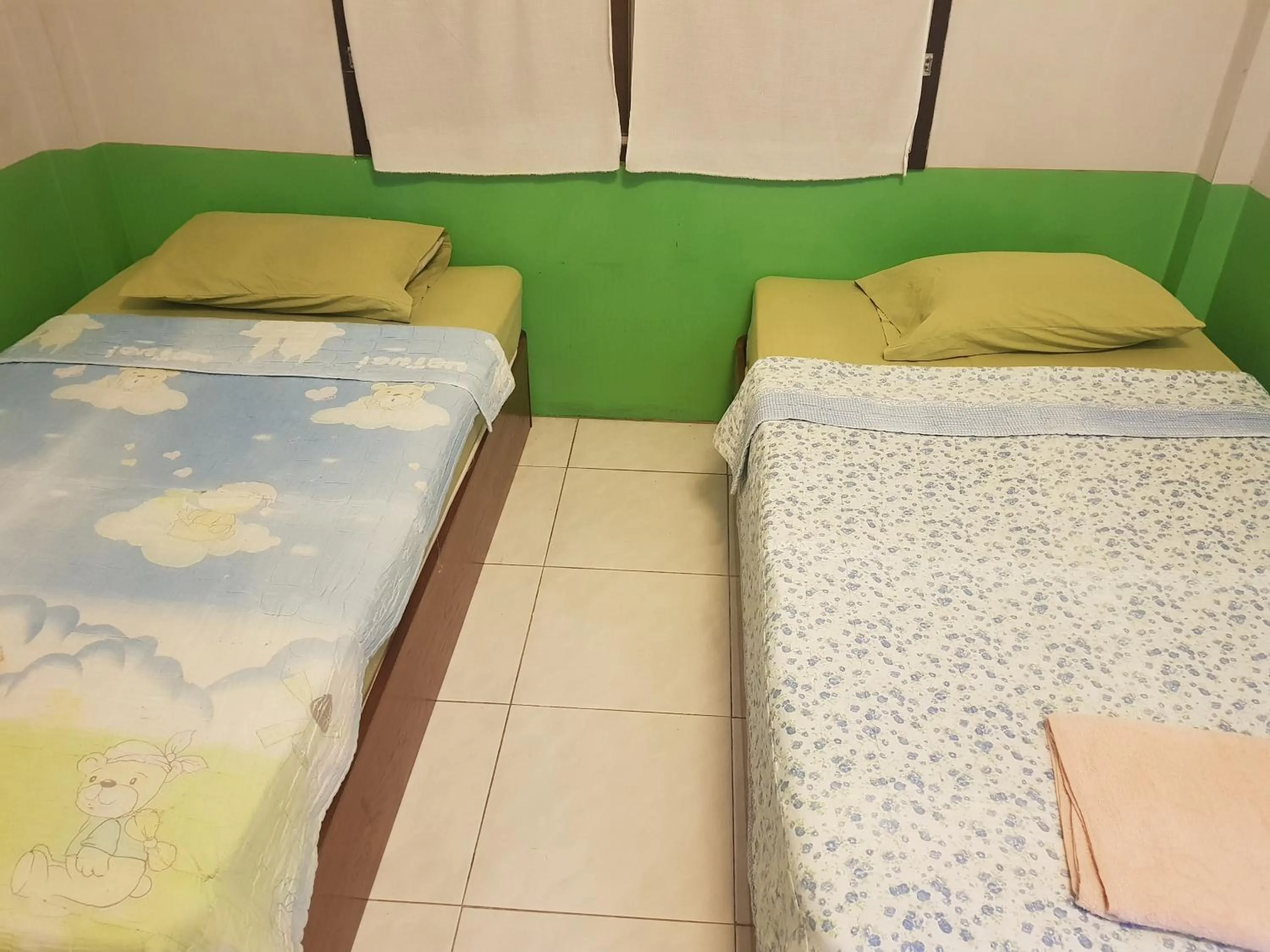 Bed in Peace of Love Pai