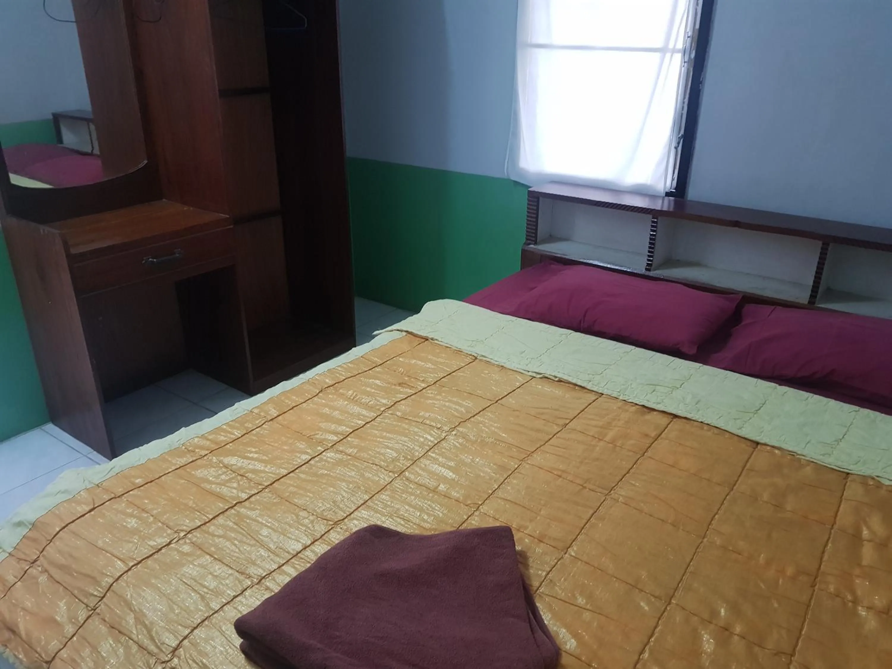 Bed in Peace of Love Pai