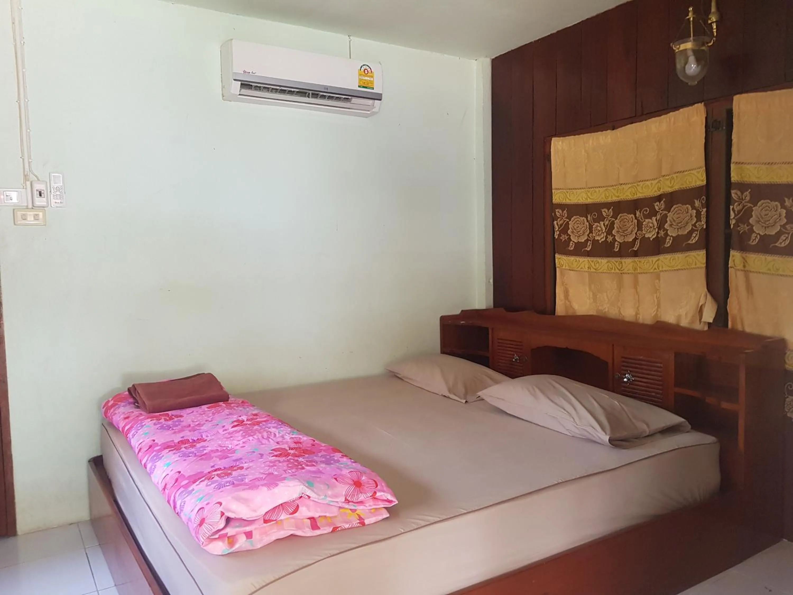 Bed in Peace of Love Pai
