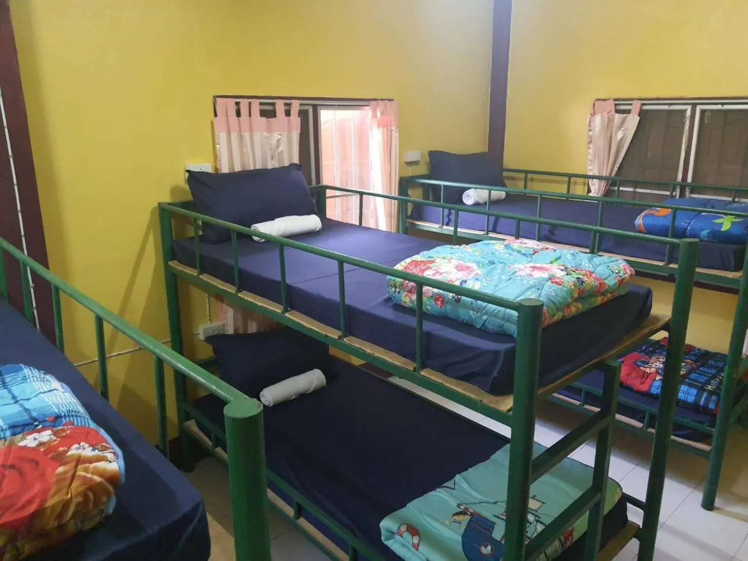 Bed in Peace of Love Pai