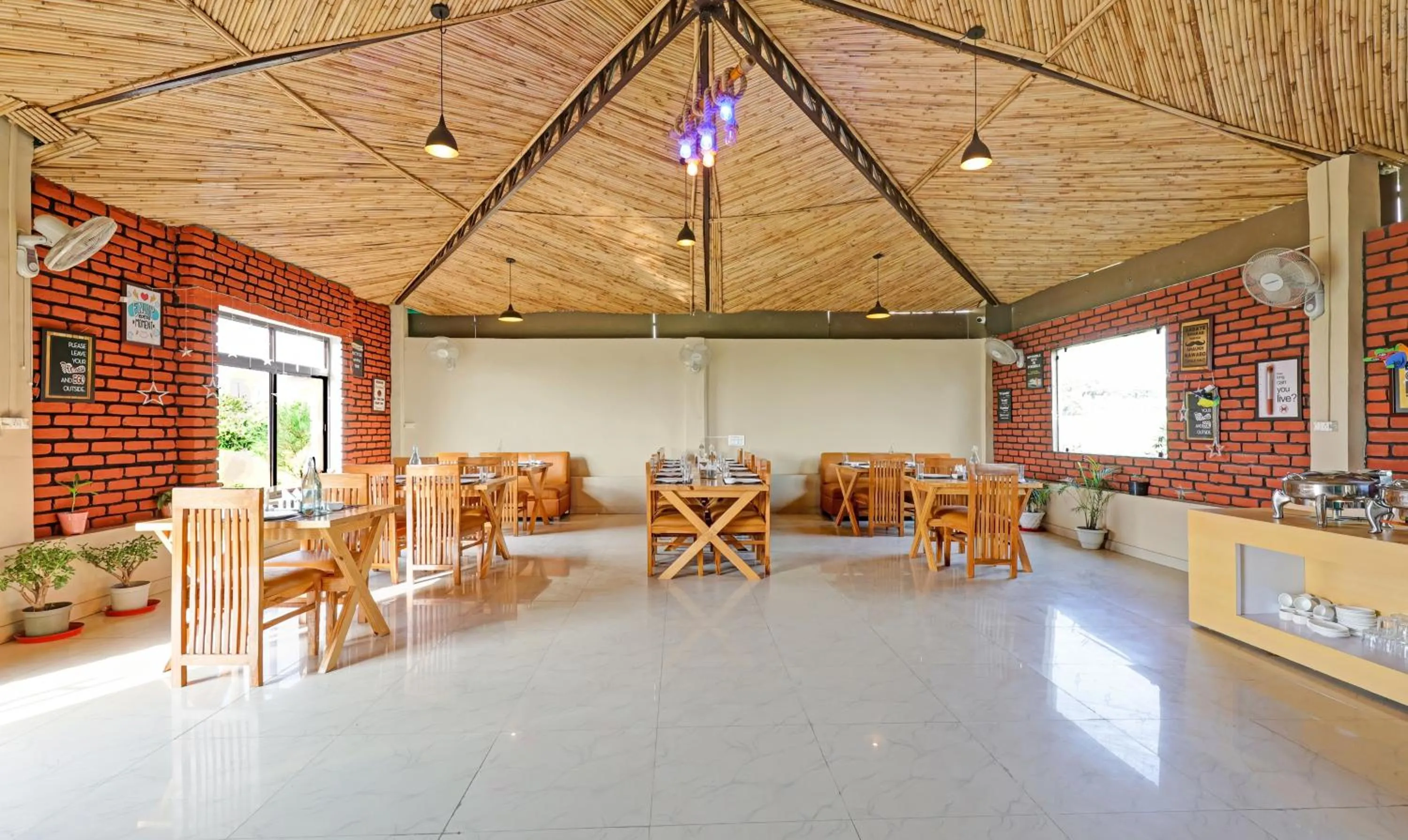 Restaurant/places to eat in Treebo Kaira Resort With Pool View, 5 Km From Jim Corbett Jungle Safari