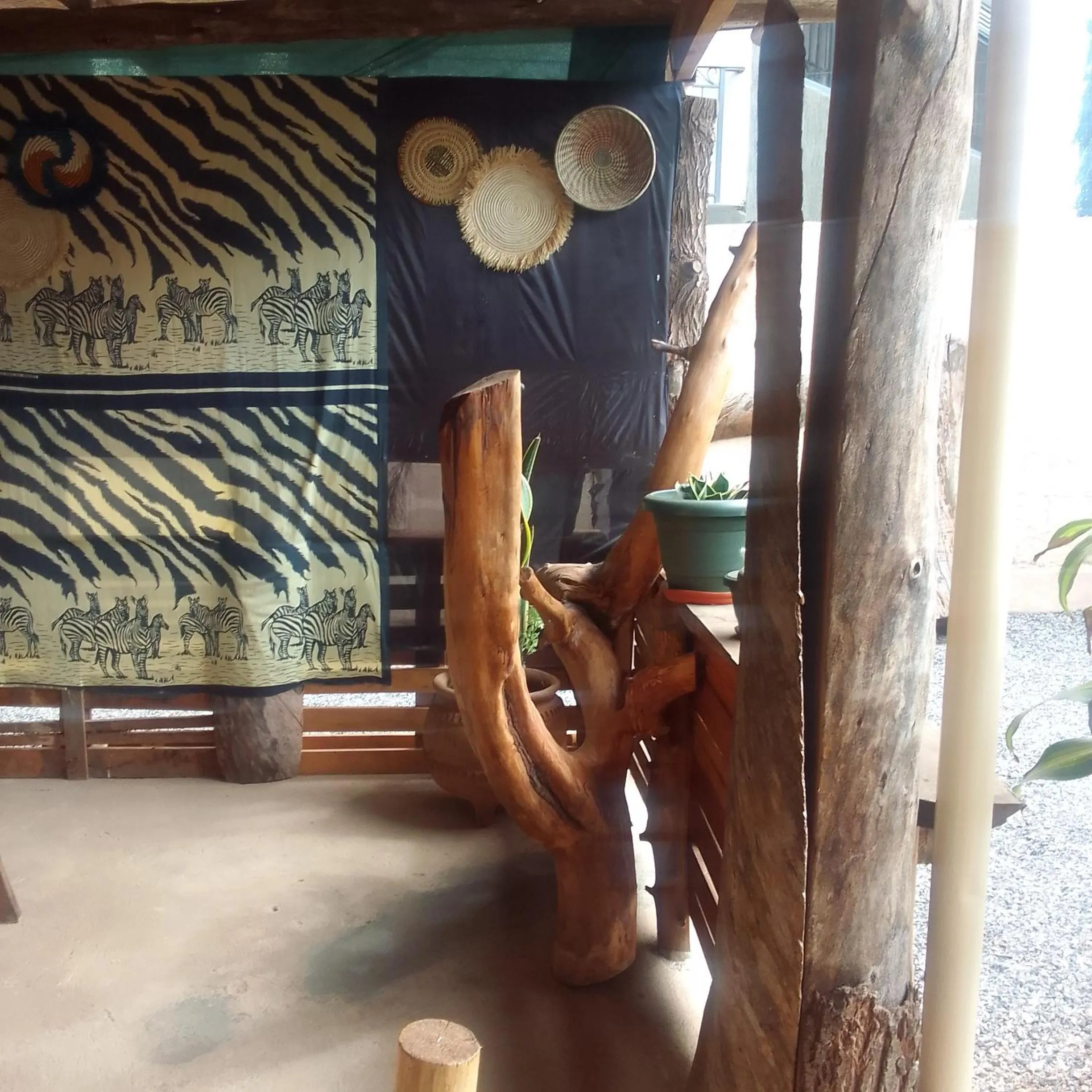 Restaurant/places to eat in Dream jet suites