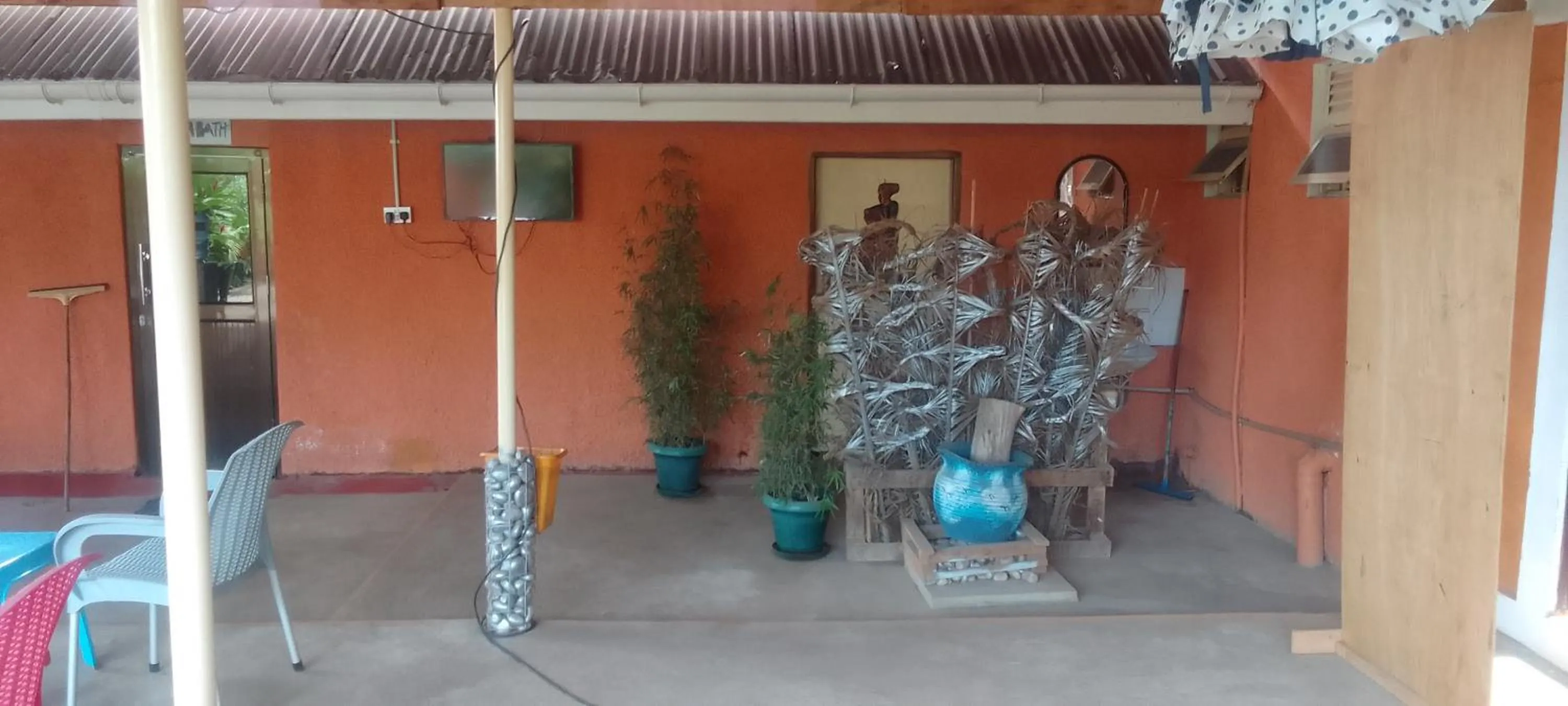 Facade/entrance in Dream jet suites