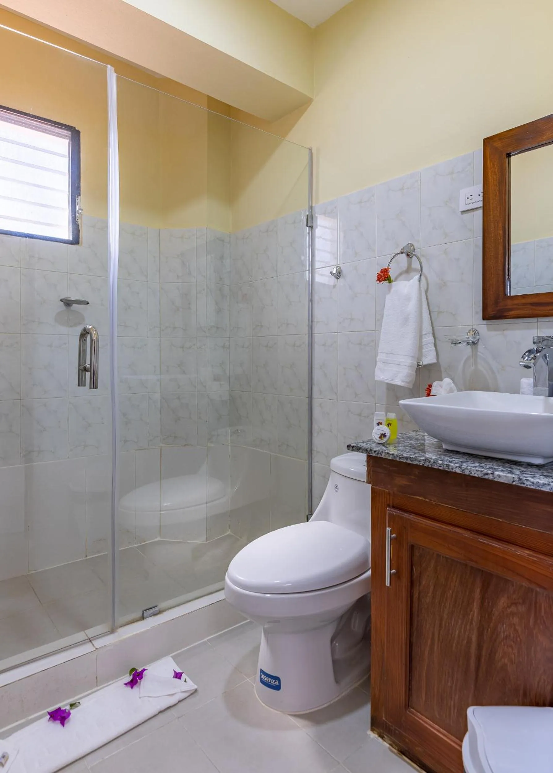 Bathroom in Hotel Turístico Marian