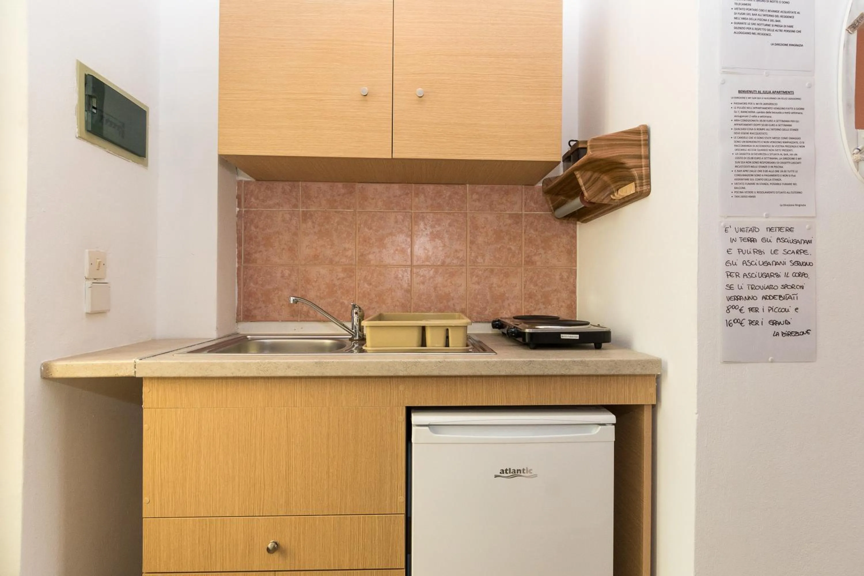 Kitchen or kitchenette in Julias Apartments