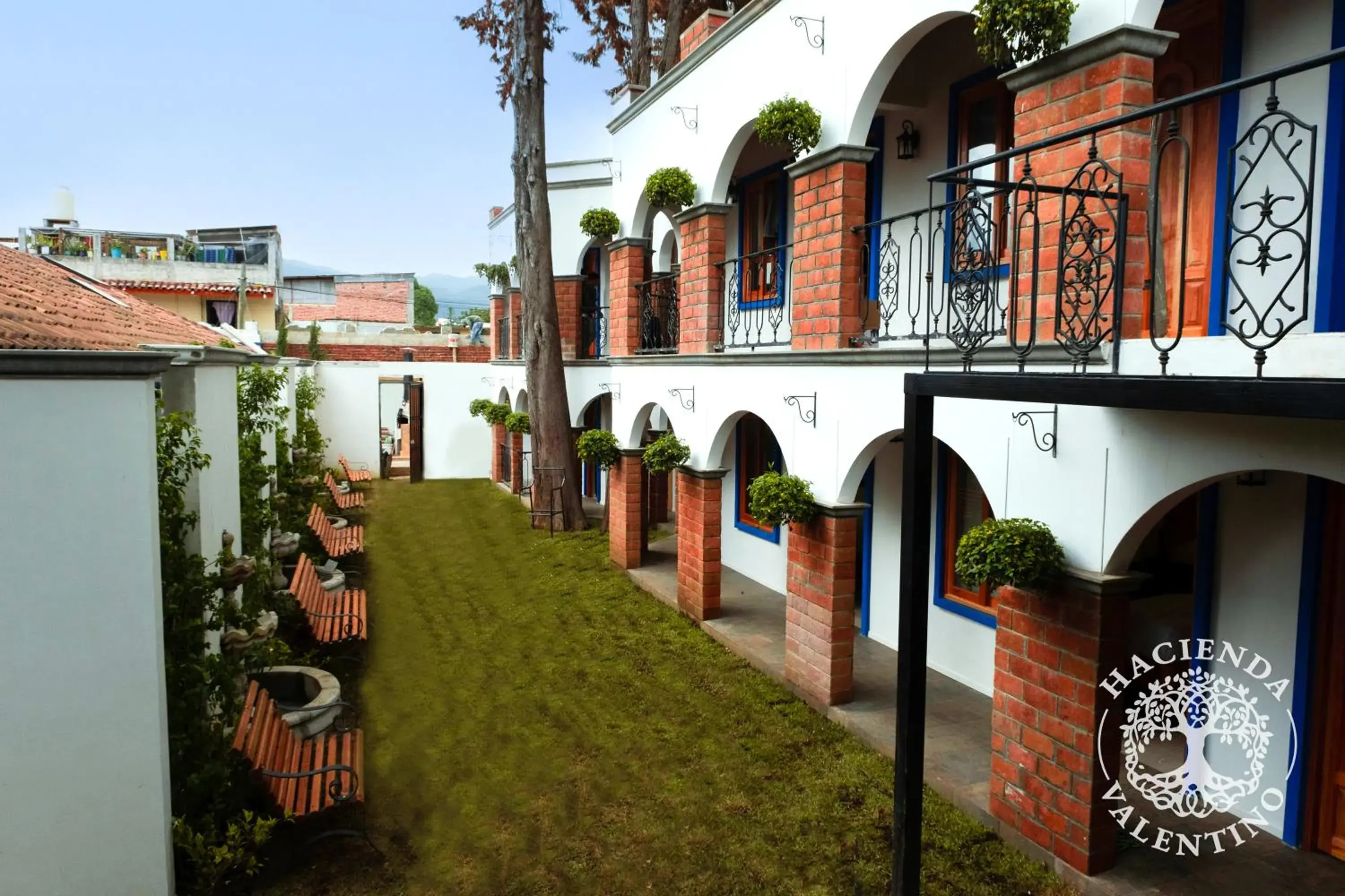 Property building in Hacienda Valentino Property building in Hacienda Valentino