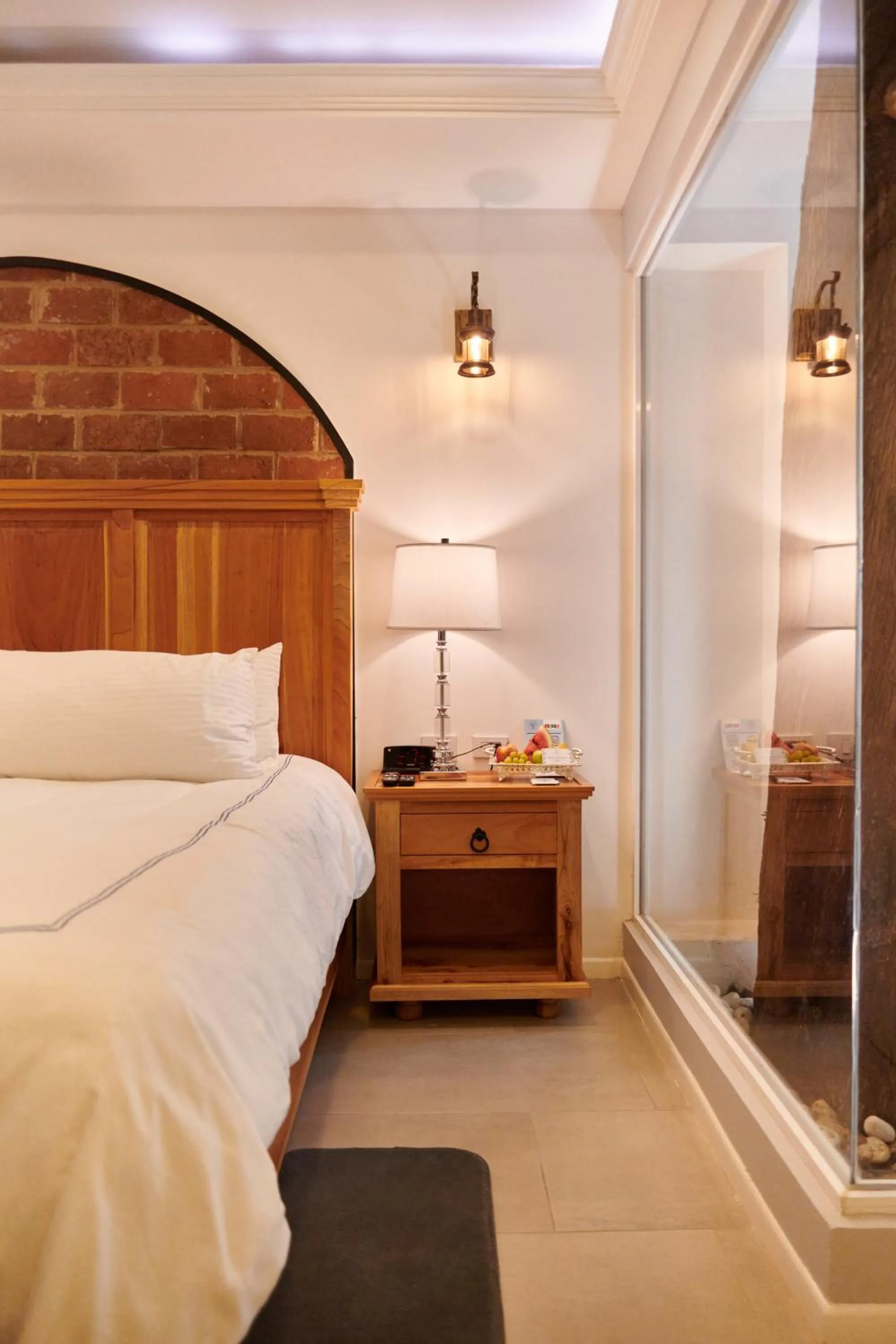 Bedroom, Bed in Hacienda Valentino