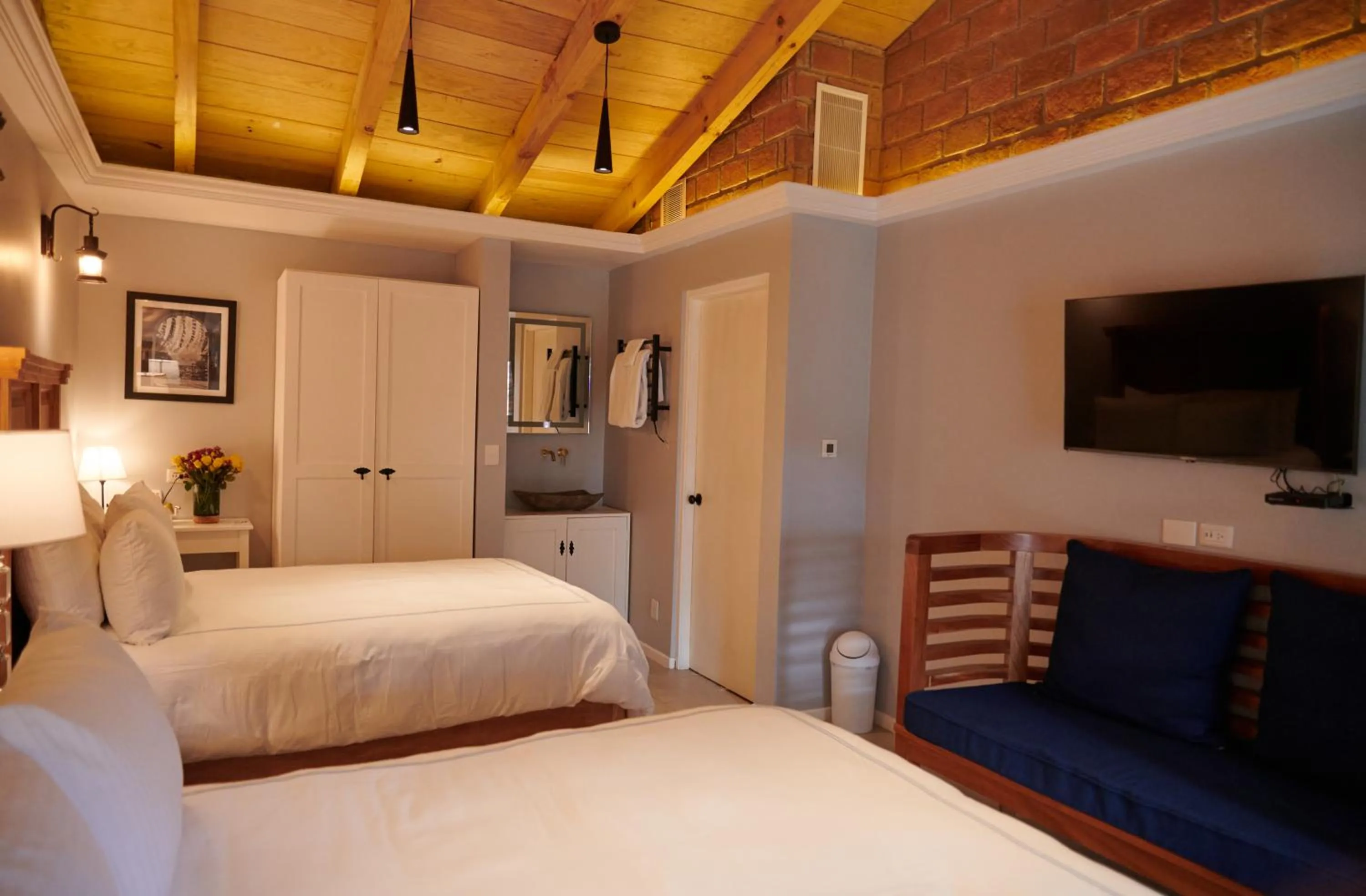 Bedroom, Bed in Hacienda Valentino