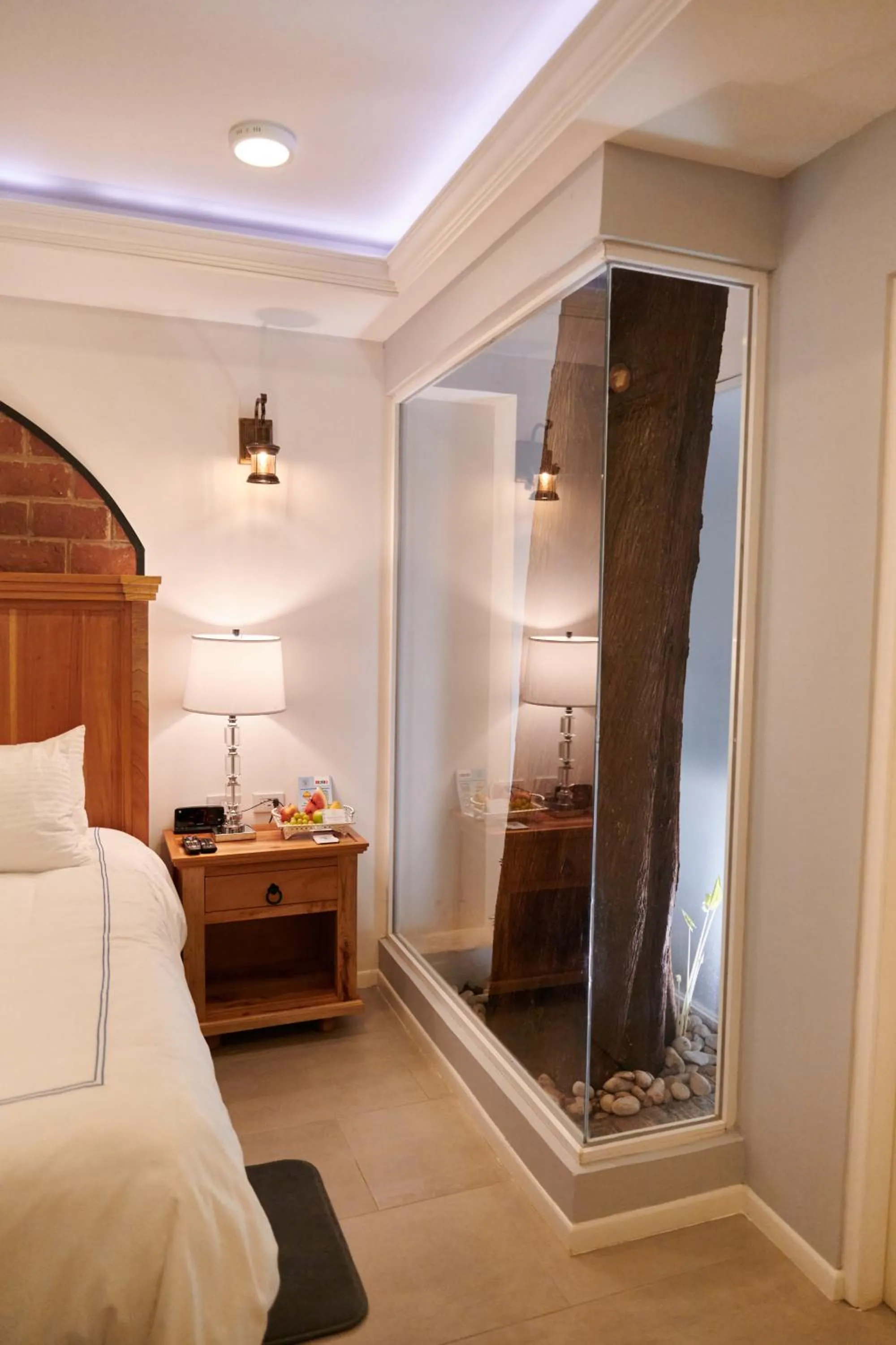 Bedroom, Bed in Hacienda Valentino