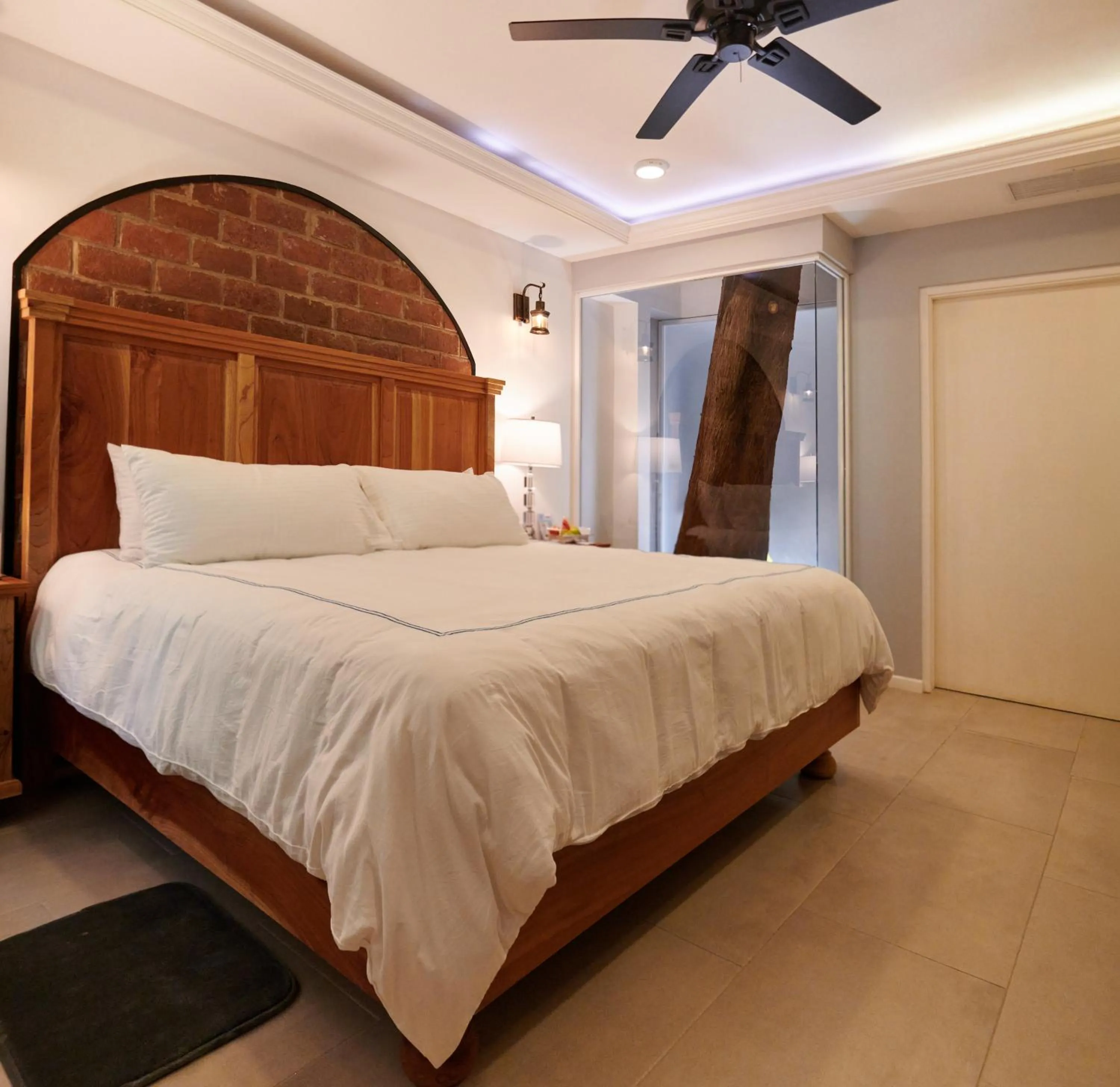 Bedroom, Bed in Hacienda Valentino