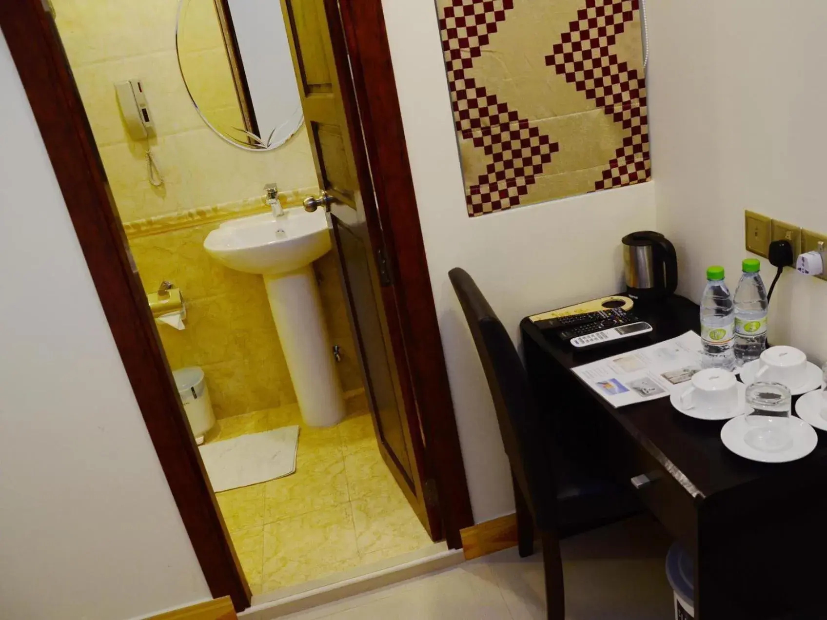 Small Double Room in The Grand View Small Double Room in The Grand View