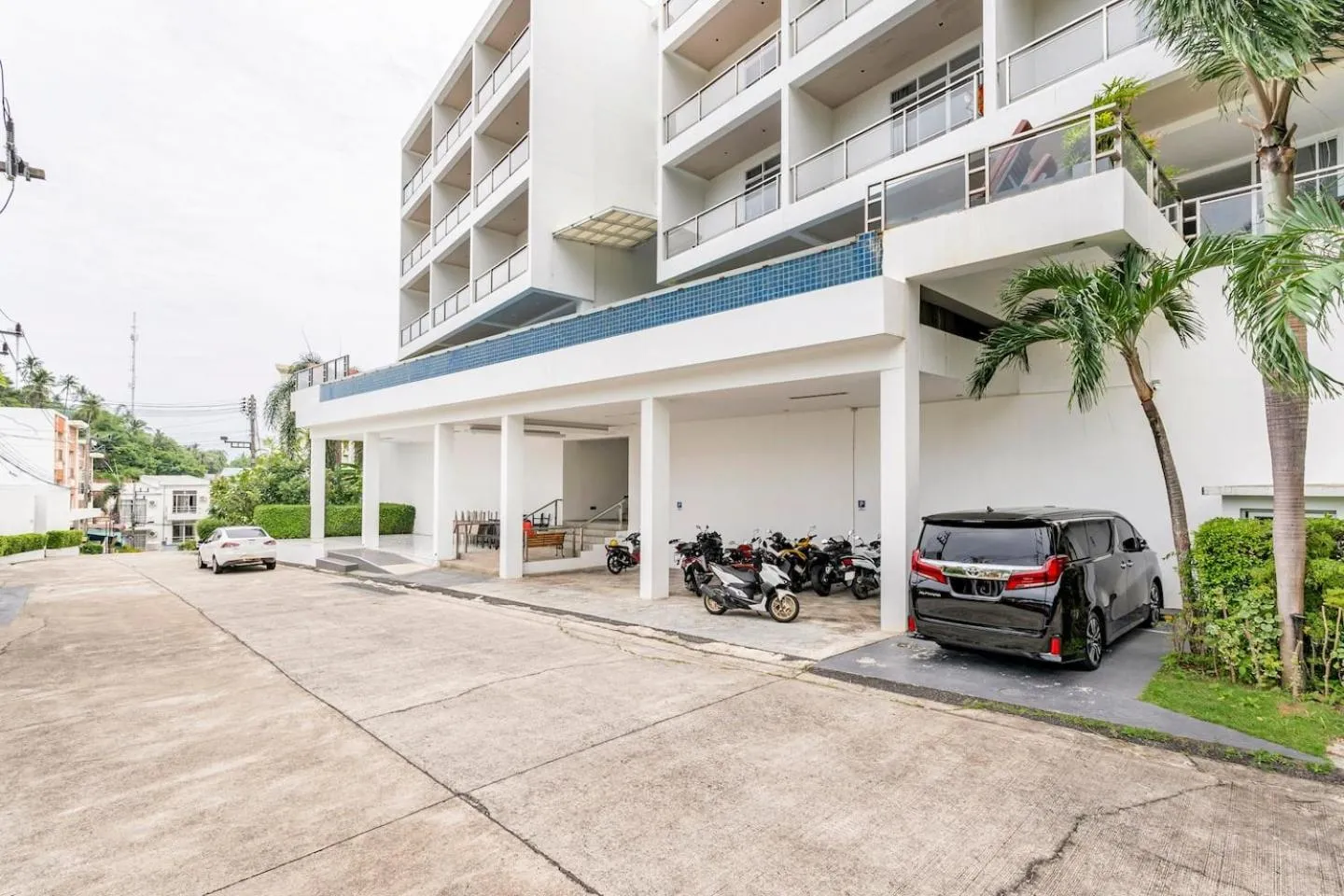 Property building in Lae Lay Suites - Karon Beach