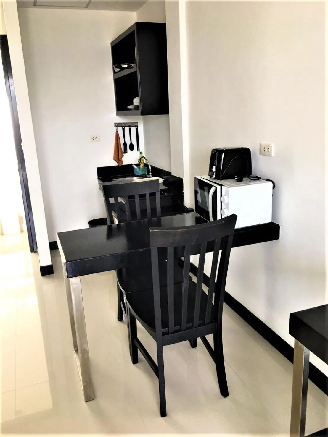 Kitchen or kitchenette in Lae Lay Suites - Karon Beach