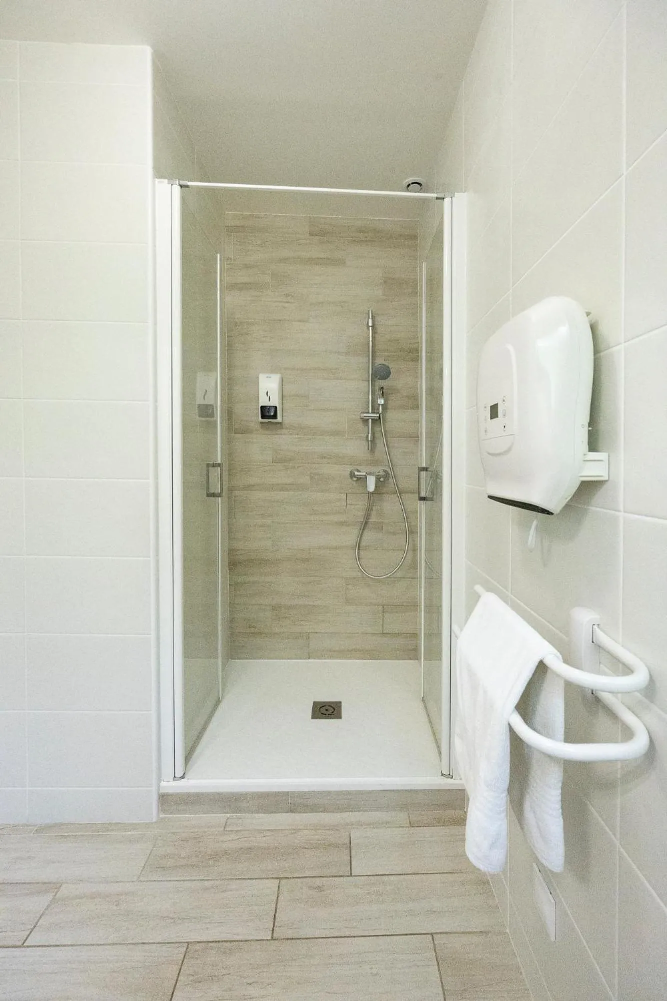 Shower in La Ferme des Denis