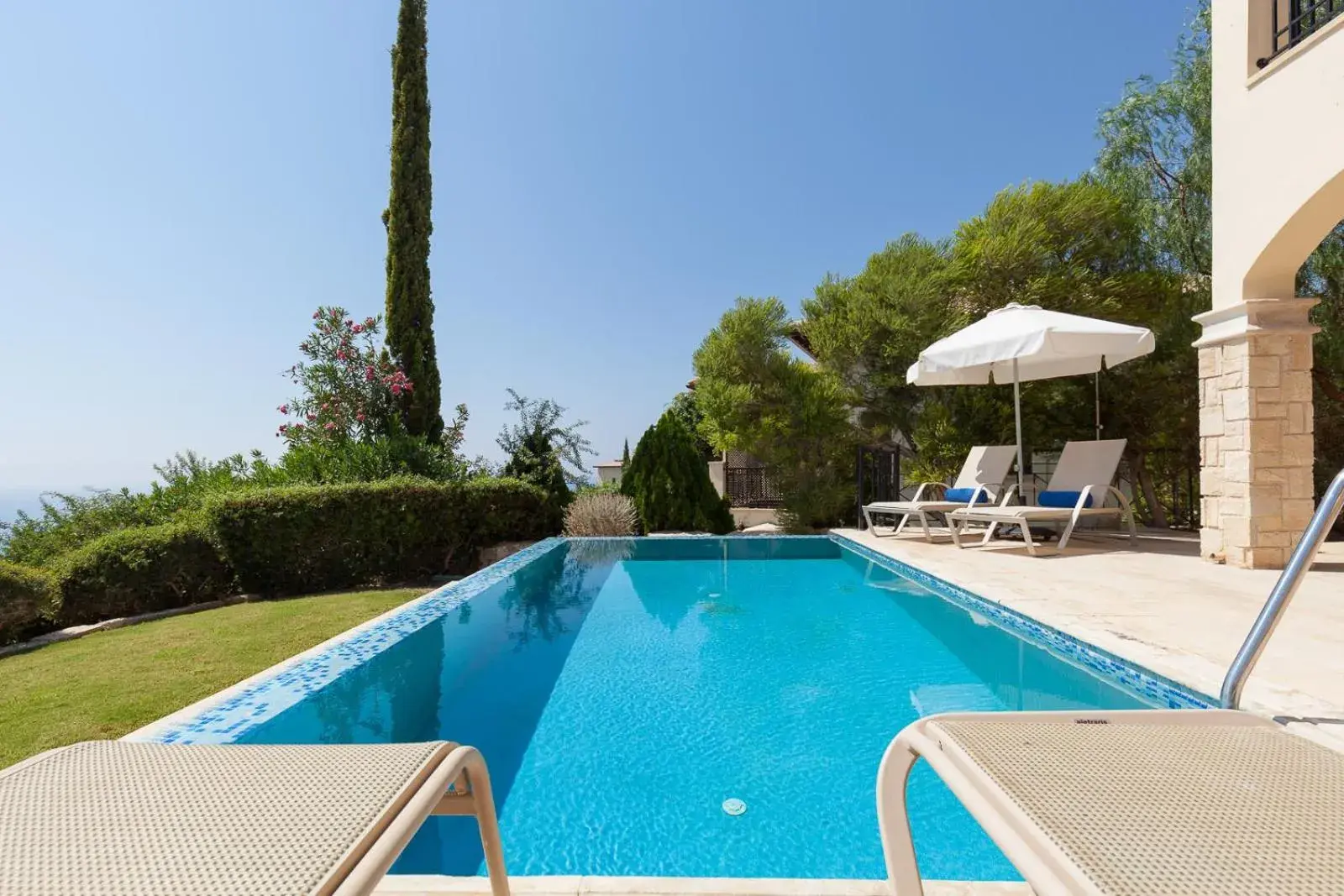 Swimming pool in Aphrodite Hills Rentals - Junior Villas Swimming pool in Aphrodite Hills Rentals - Junior Villas