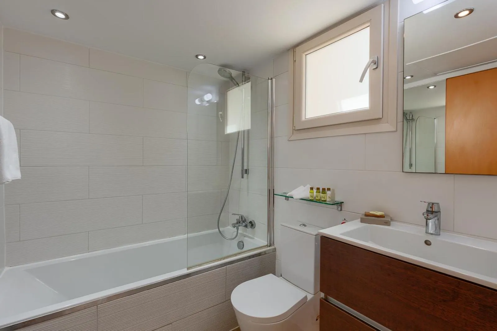 Bathroom in Aphrodite Hills Rentals - Junior Villas