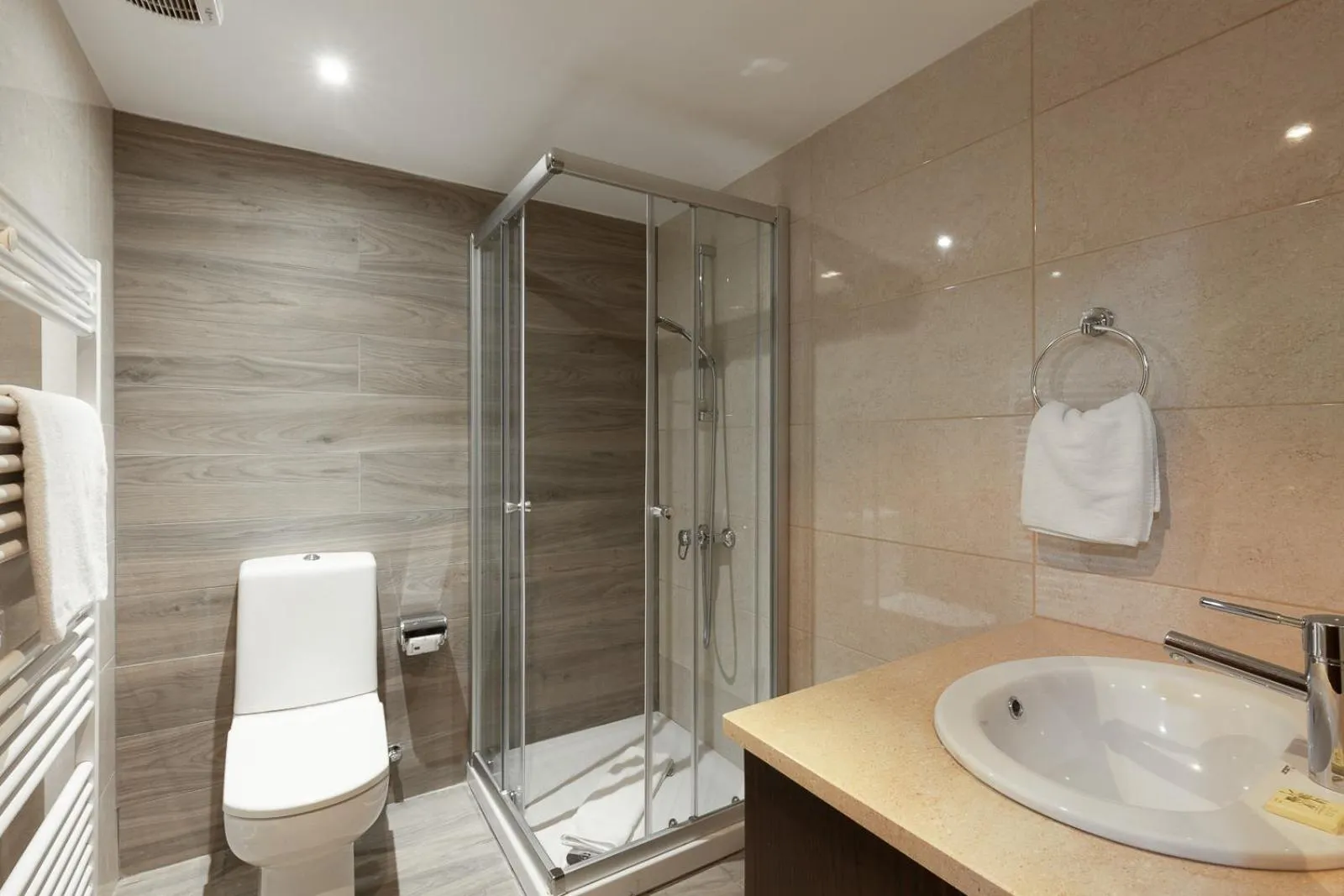 Shower in Aphrodite Hills Rentals - Superior Villas