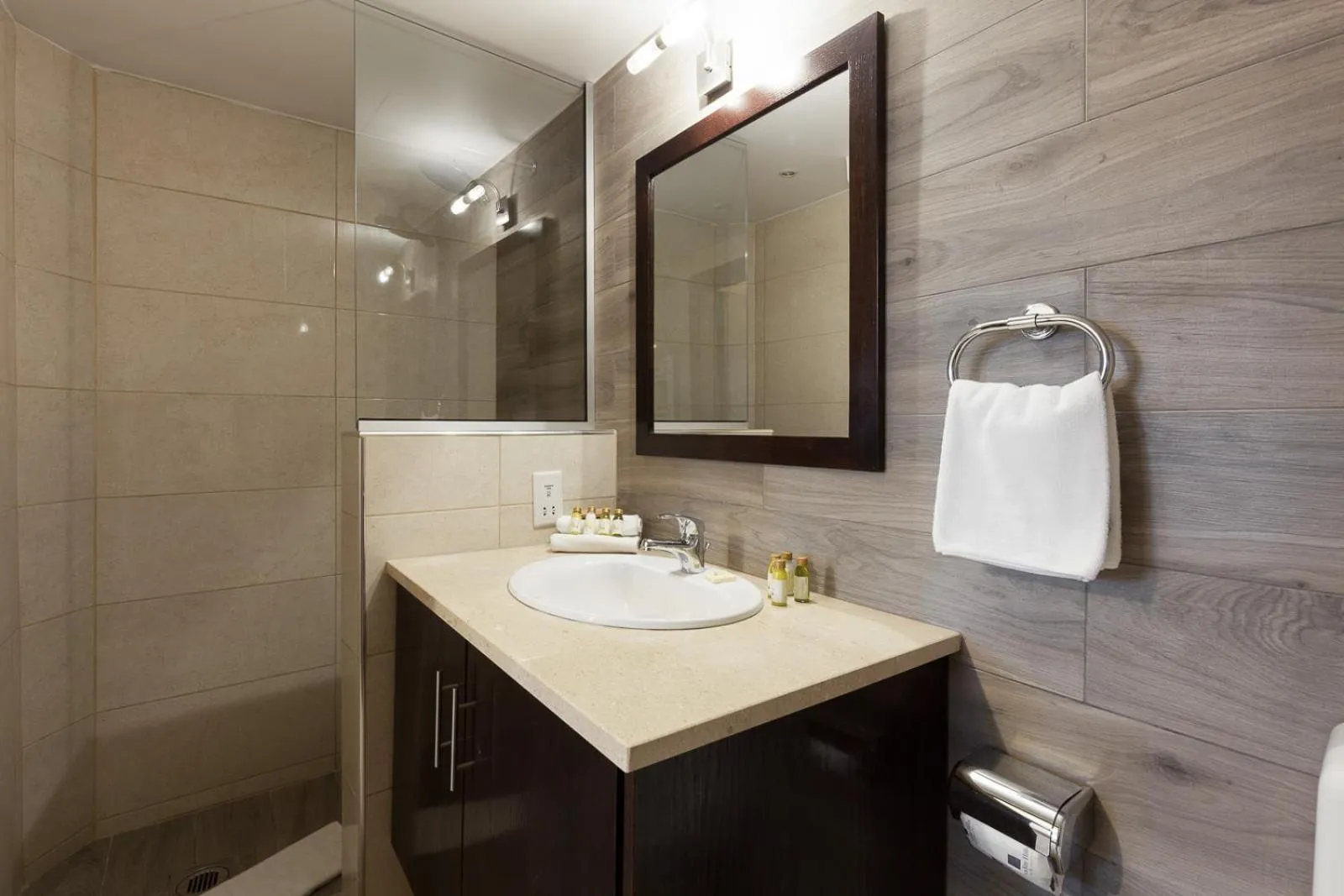 Shower in Aphrodite Hills Rentals - Superior Villas