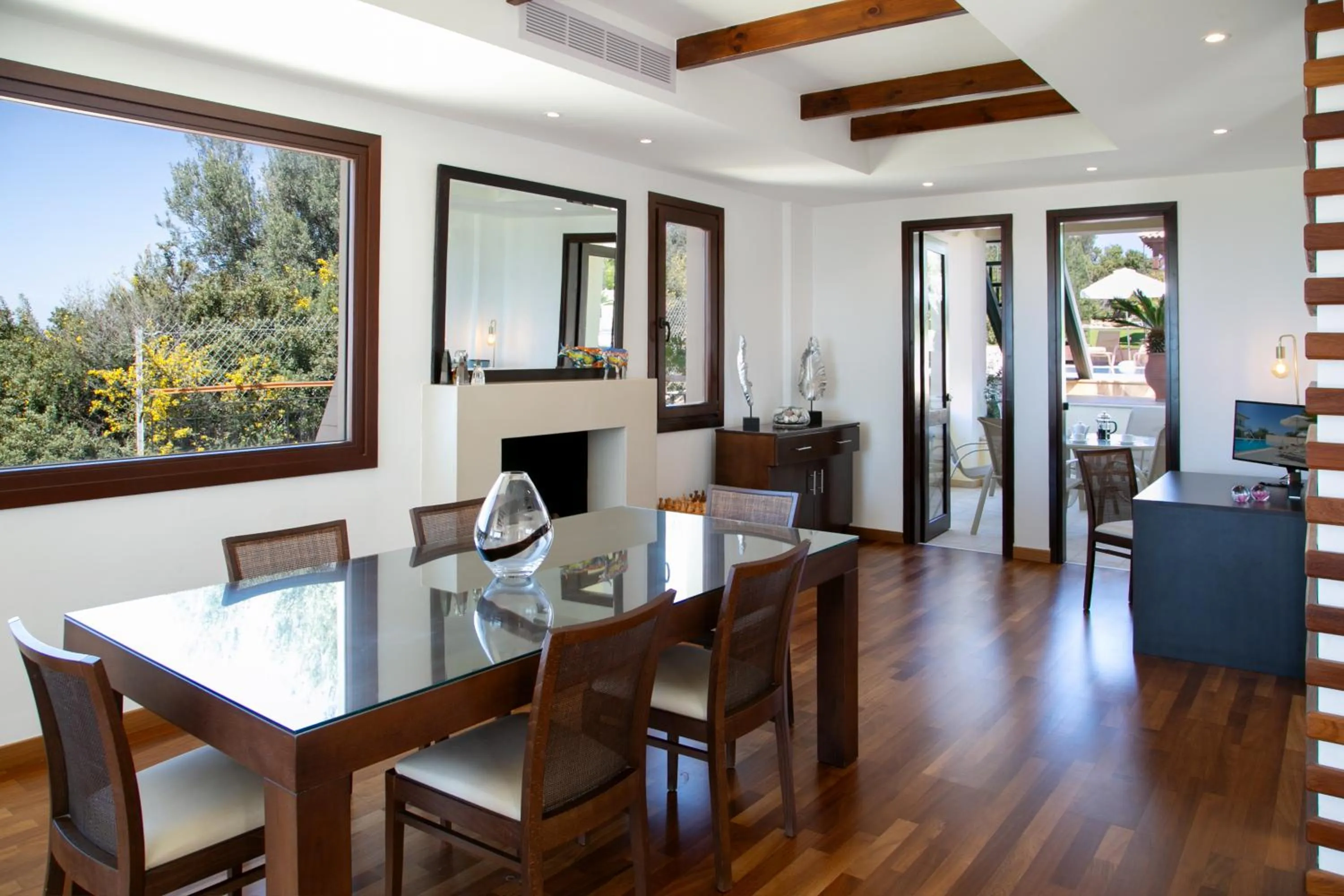 Dining area in Aphrodite Hills Rentals - Superior Villas