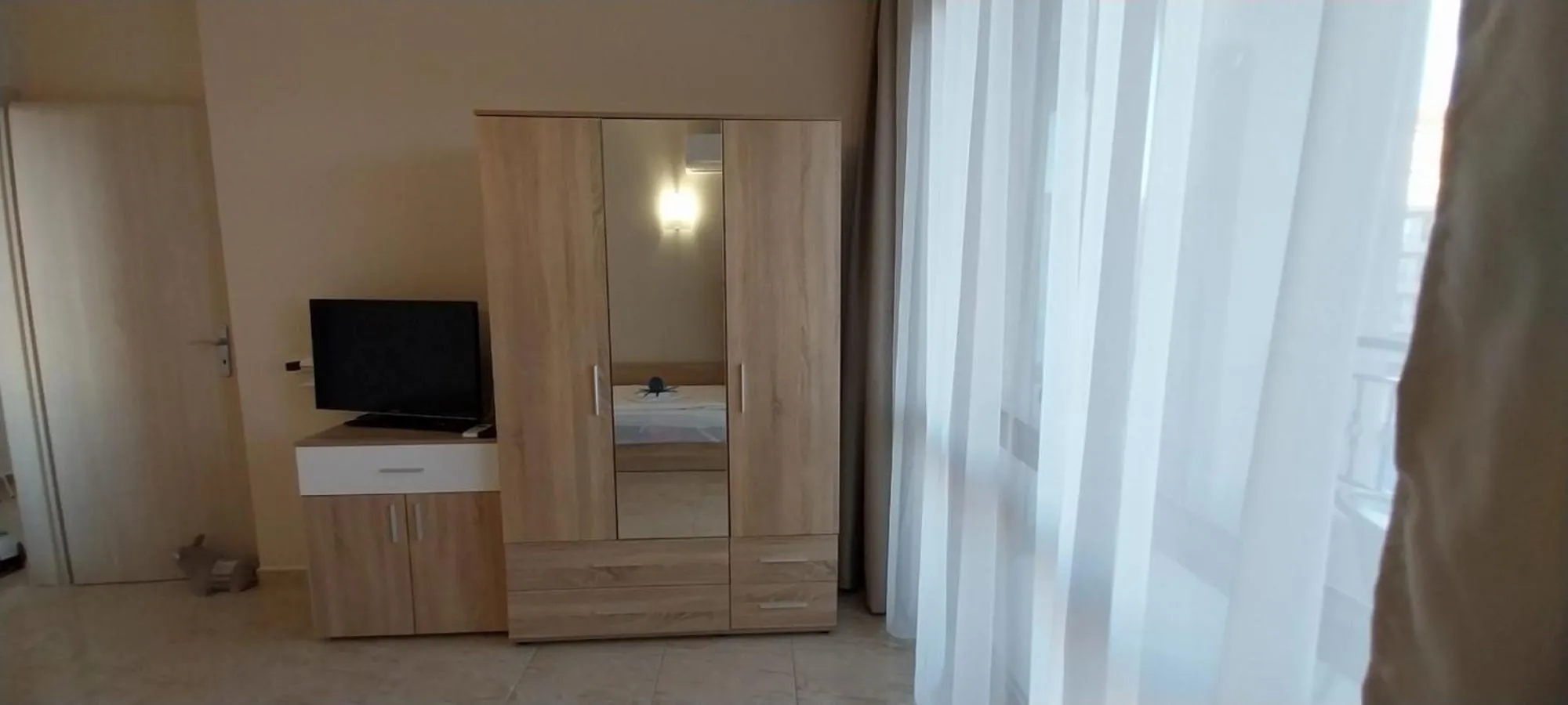 Family, Bed in Sea Dreams Apartment